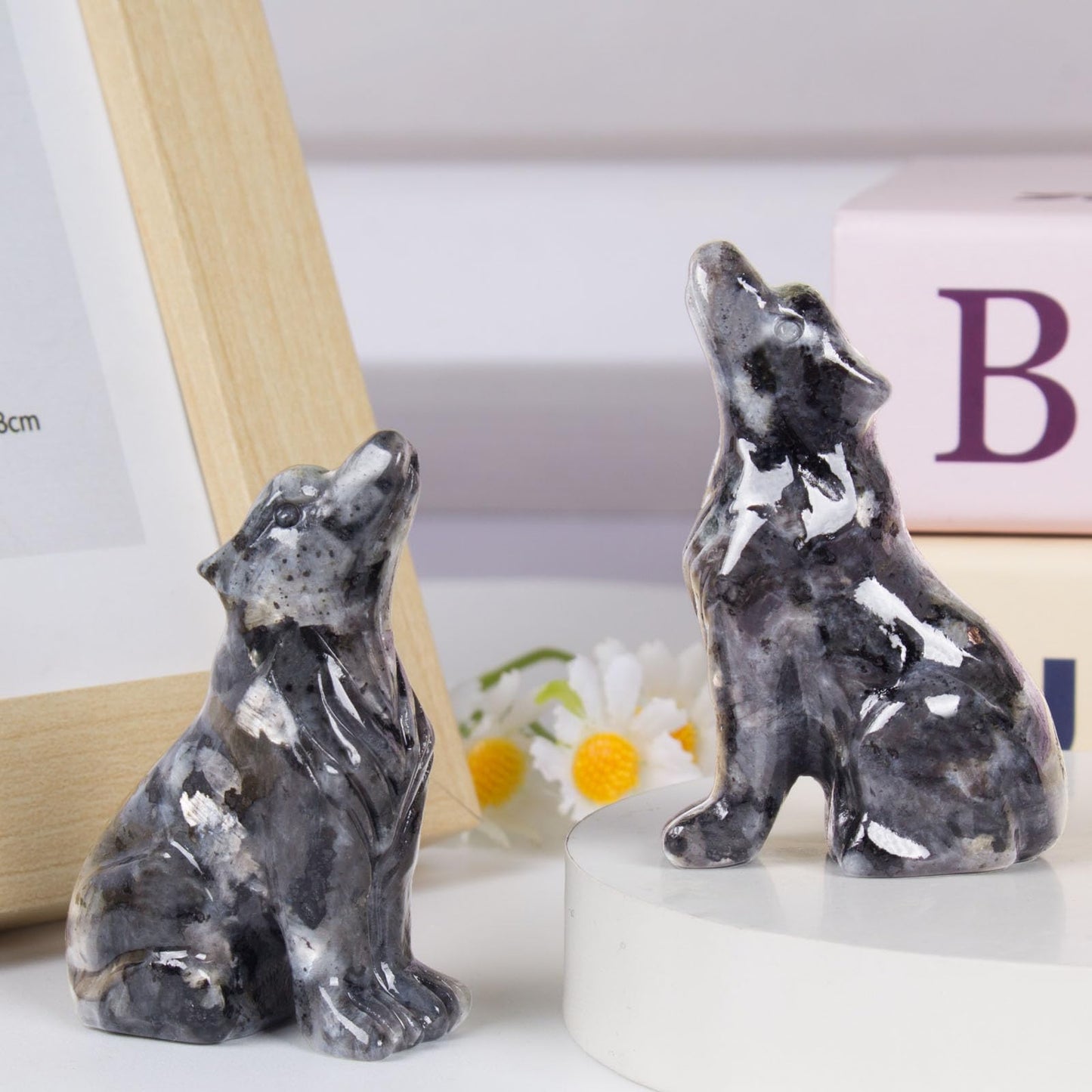 Hguxmcu Shimmer Stone Wolf Figurine,Crystal Carved Statue for Home Office Desk Decor,Hand Carved 1.8 Inch Healing Crystal,Spirit Animal Gift for Wolf Lovers,Good Luck Feng Shui Protection Totem