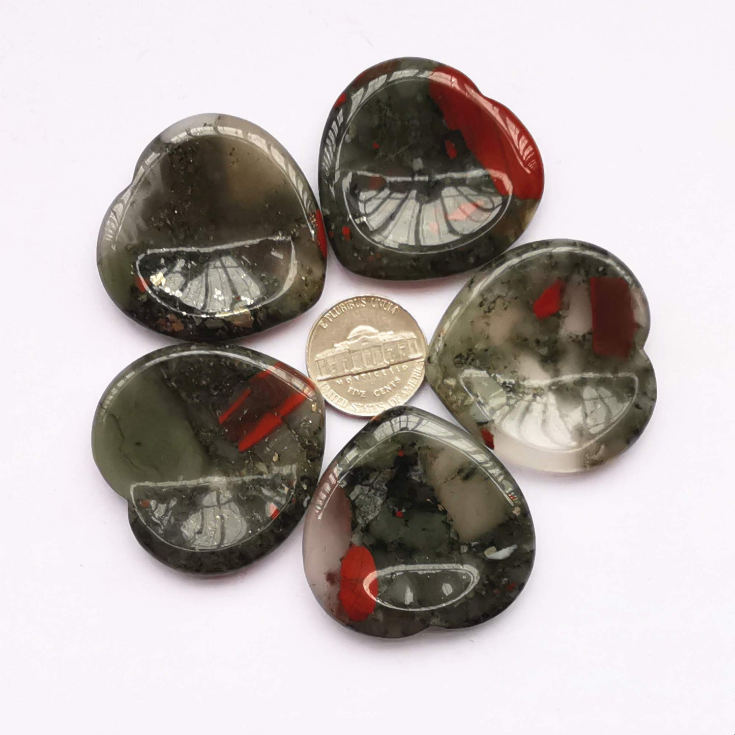 Bacatgem Natural African Bloodstone Heart Chakra Thumb Worry Stone,Hand Carved Healing Crystal Shaped Stone for Anxiety Stress Relief Meditation