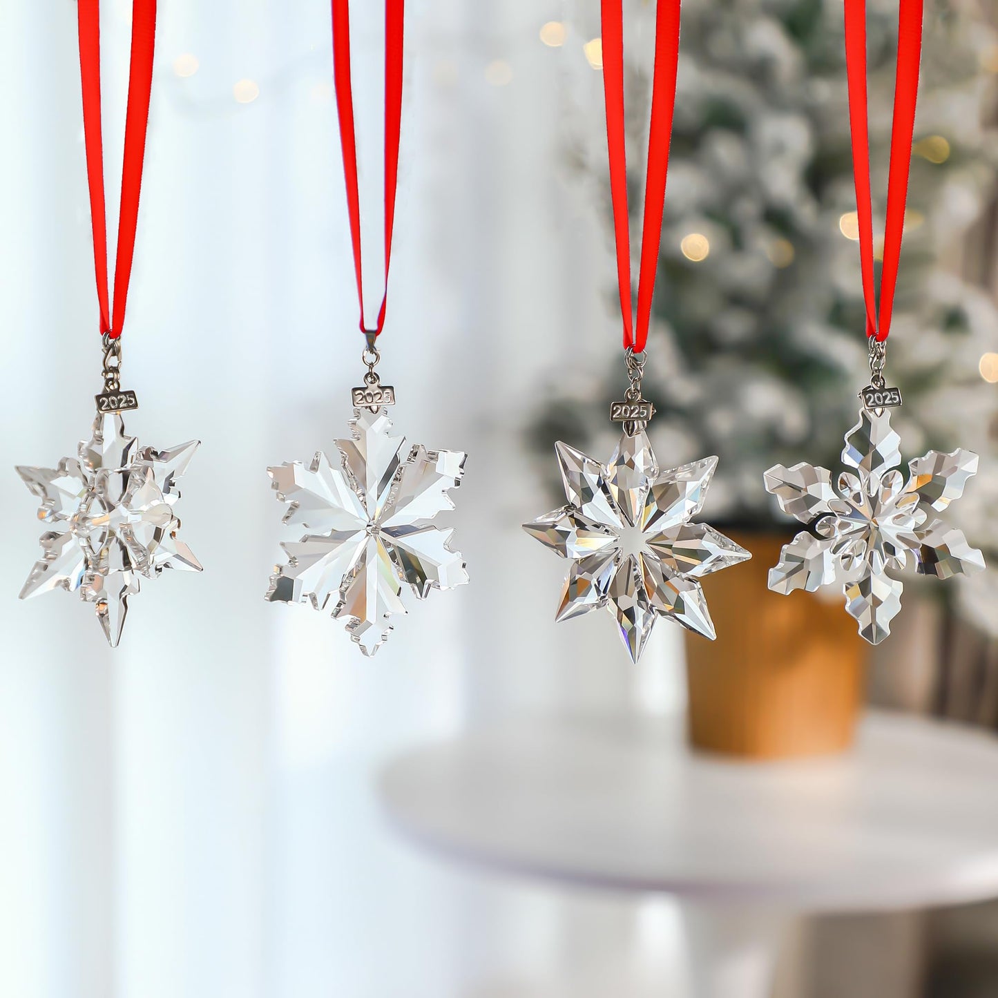 LOULIQIGIFT 2025 Set of 4 Crystal Snowflake Ornament Glass Christmas Ornaments for Tree Hanging Miniature Star Home Decor with Ribbons