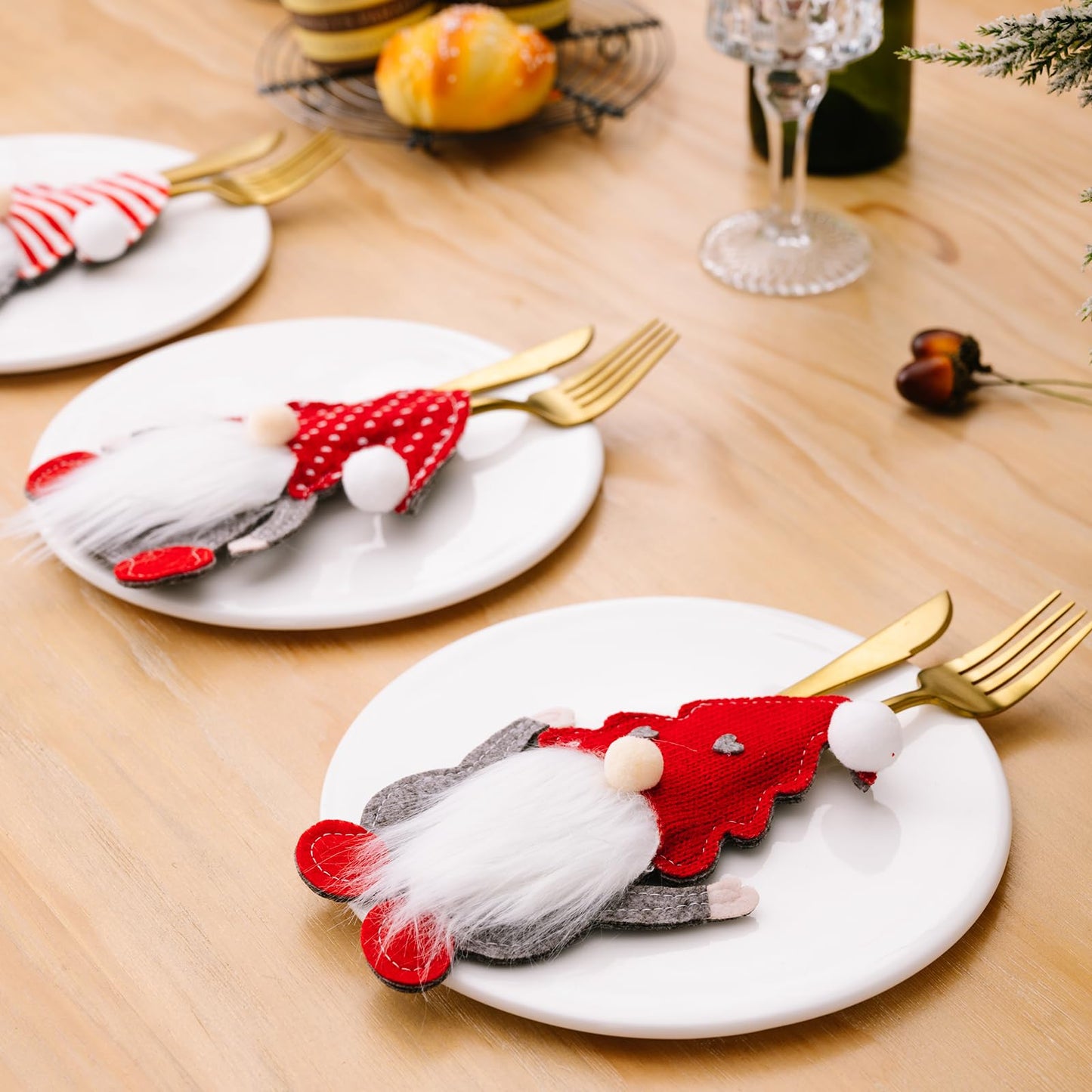 Vomika 3PCS Christmas Silverware Utensil Holders, Cutlery Fork Spoon Knife Storage Bags, Premium Tableware Holder for Xmas Party Dinner Table Decoration