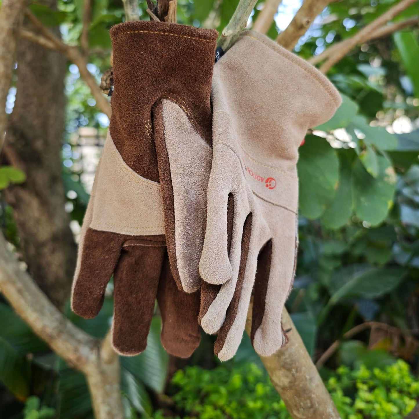 AOUCHI Leather Gardening Gloves for Men, Work Gloves for Welding, Construction, Chainsaw, Farm, Ranch, Yard Work, Abrasion Resistant, Cactus Thorn Proof (Brown, Large)