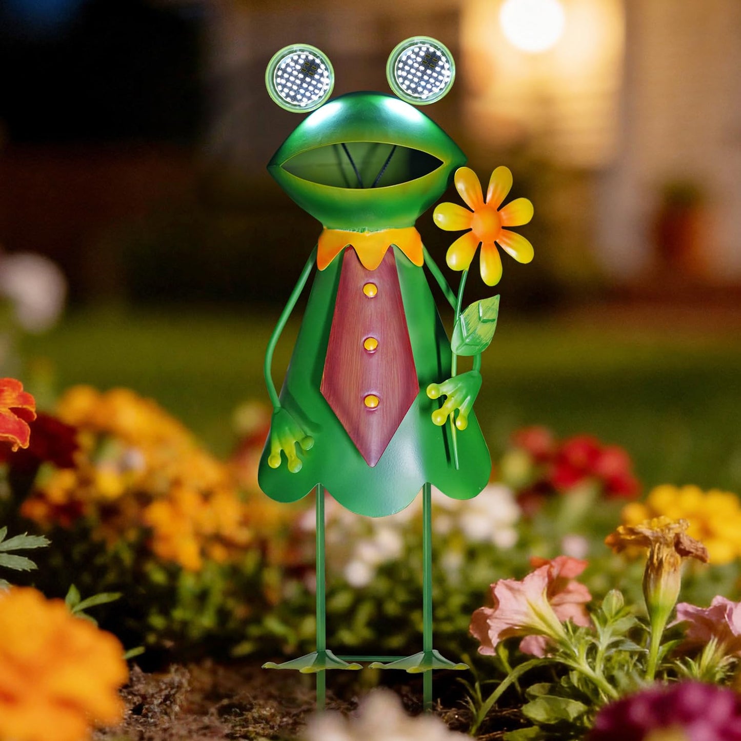 HONGLAND Solar Frog Garden Statue with Blinking LED Eyes, 21“ Metal Frog Yard Decorations Outdoor for Patio Backyard Garden Decor, Unique Birthday Housewarming Gifts for Women Mom Grandma