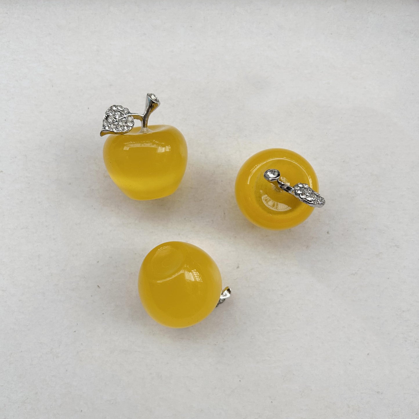 Sunshcat Yellow Cat's Eye Stone 1.18 Inchs Apple Crystal and Healing Stone Statues,Room Decoration Christmas Decorations Thanksgiving Gifts Office Gifts Collectibles