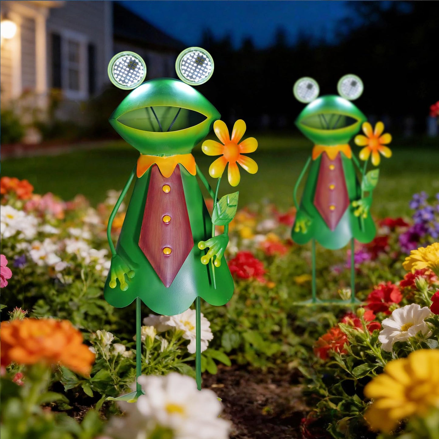HONGLAND Solar Frog Garden Statue with Blinking LED Eyes, 21“ Metal Frog Yard Decorations Outdoor for Patio Backyard Garden Decor, Unique Birthday Housewarming Gifts for Women Mom Grandma