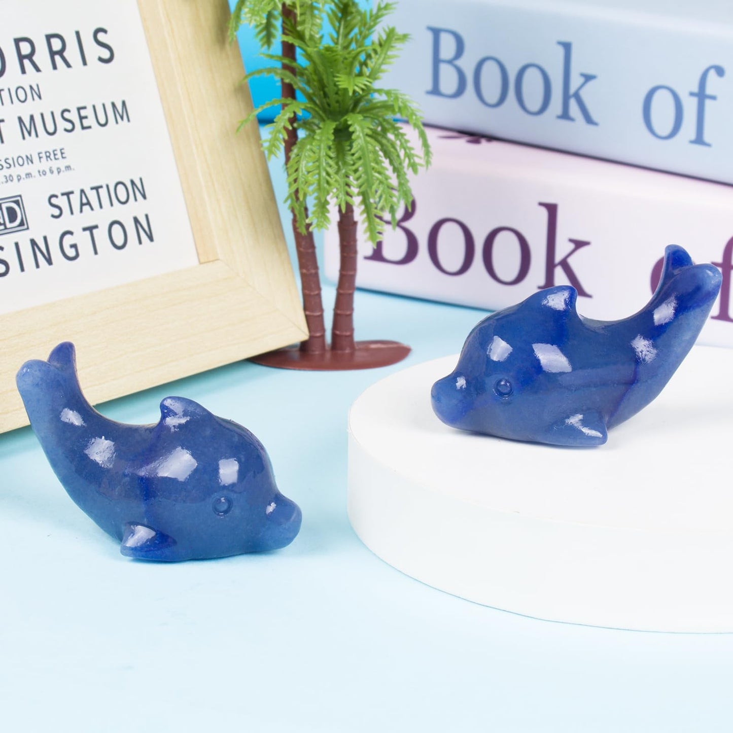 Hguxmcu Blue Aventurine Crystal Dolphin Carving Hand Carved,1.8 Inch Dolphin Figurine Polished Gemstone Animal Sculpture Healing Stone Meditation Decor Gift Collection