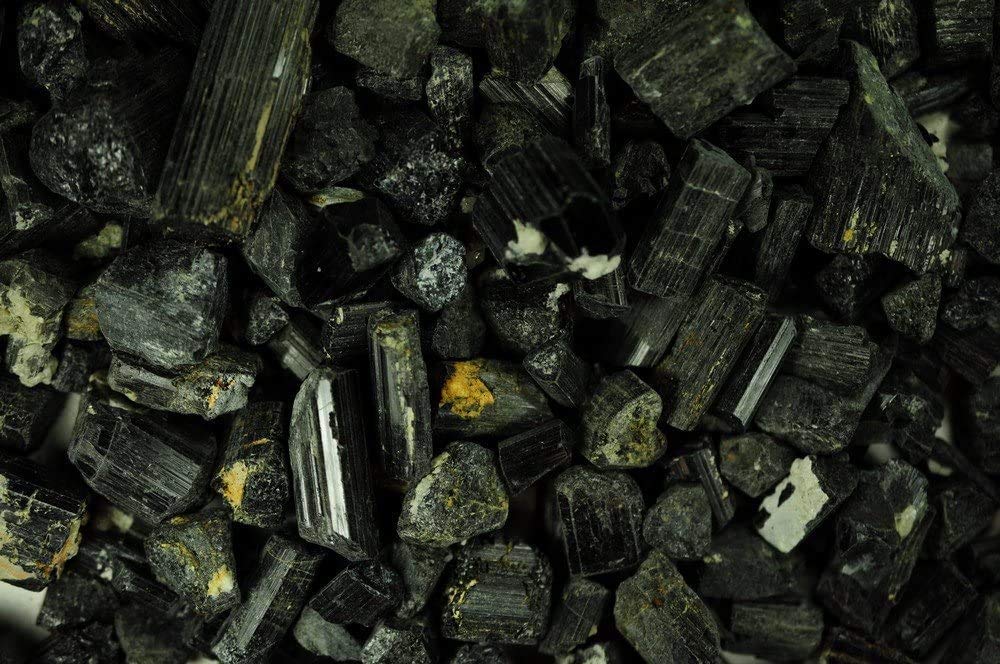 Sawcart ½ Lb Black Tourmaline Bulk Rough Raw Rock Natural Crystal Gem Stone For Cabbing, Tumbling, Lapidary, Polishing, Wire Wrapping, Fountain, Wicca, Reiki Healing, Mediation, Chakra Balancing, Yoga