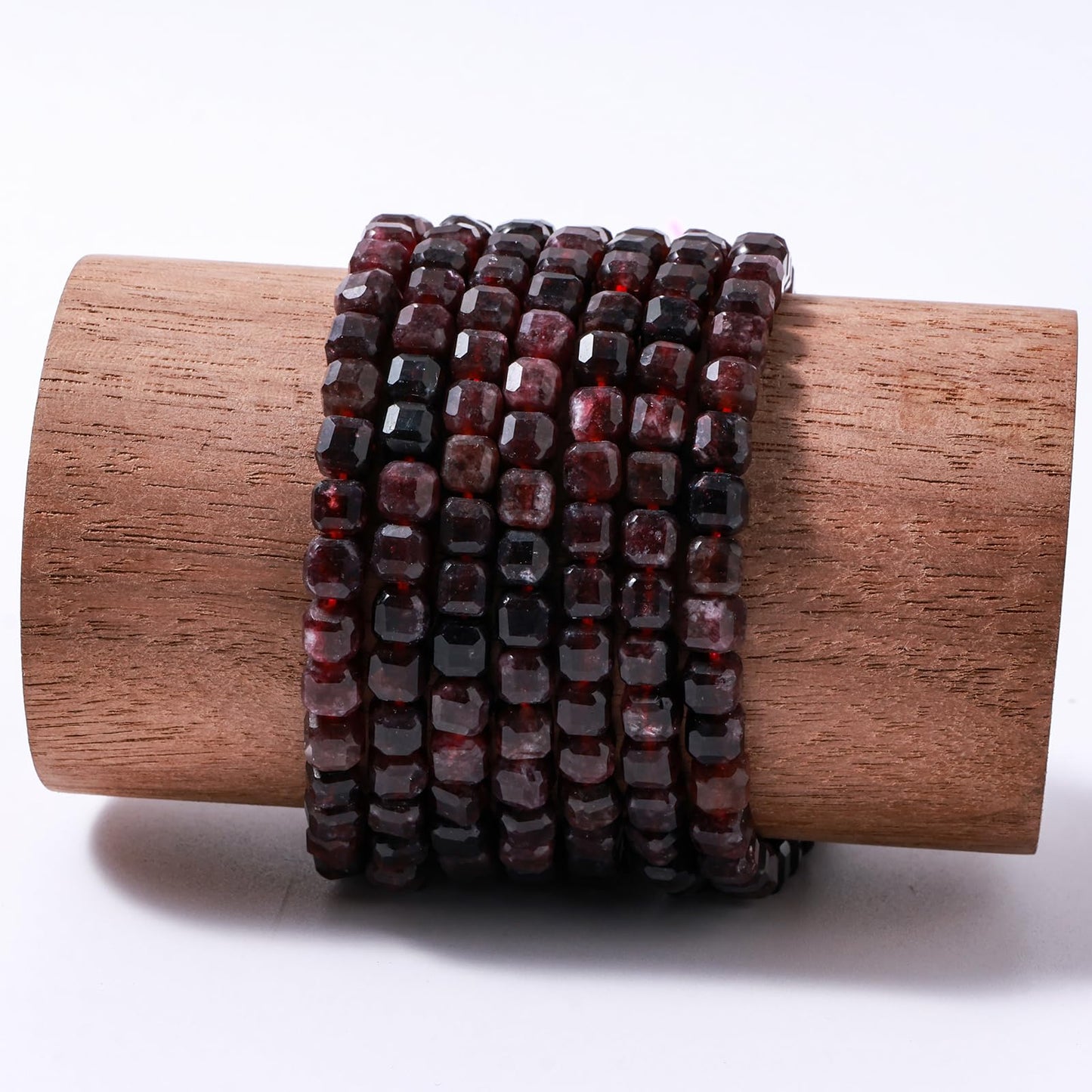 Natural Faceted Garnet Cube Stone Beads 5-5.5mm 60pcs/str Loose Square Semi Gemstone Stone Beads for Making Bracelets Necklace Earrings