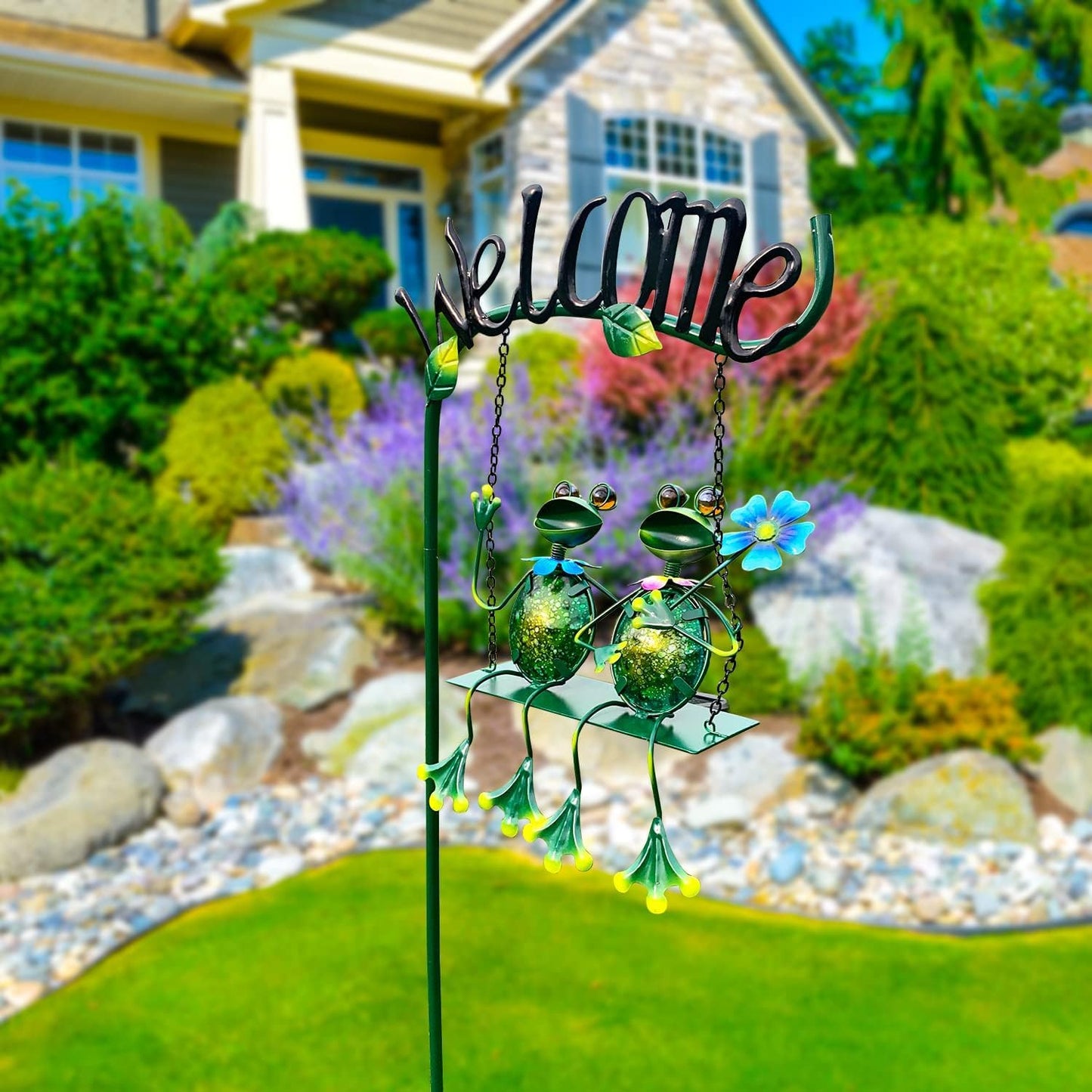 HONGLAND Solar Lights Outdoor Waterproof, Frog Swing Garden Decor, Frog Decorative Stake with Welcome Sign Landscape Patio Yard Gifts for Women Mom (48 inch)