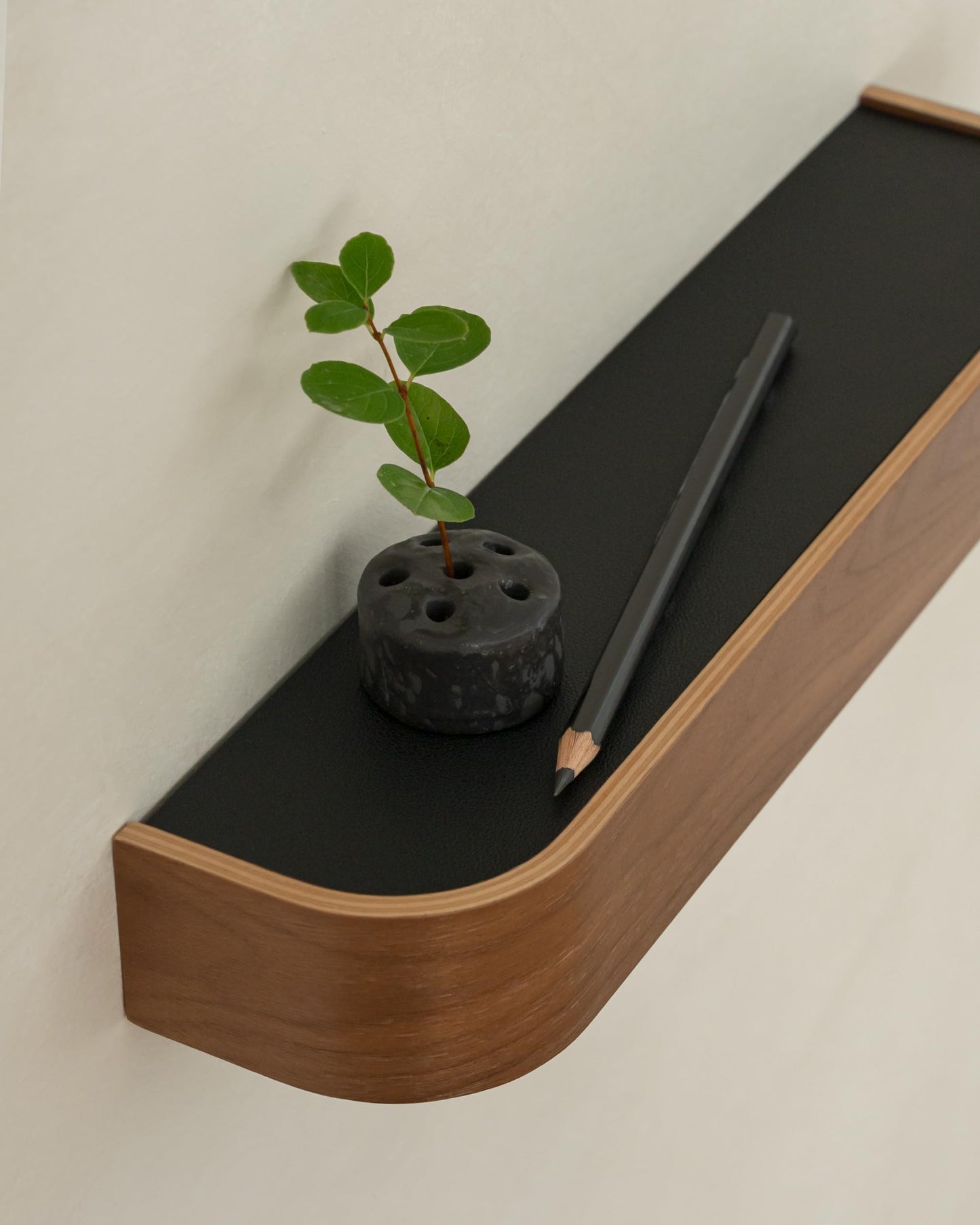 Kazai. Key Holder 'Toke' | Minimalist Key Hook Design from Berlin | Modern Key Holder Wall Mount with Wooden Shelf | Key Rack for Wall as Entryway Organizer | Walnut