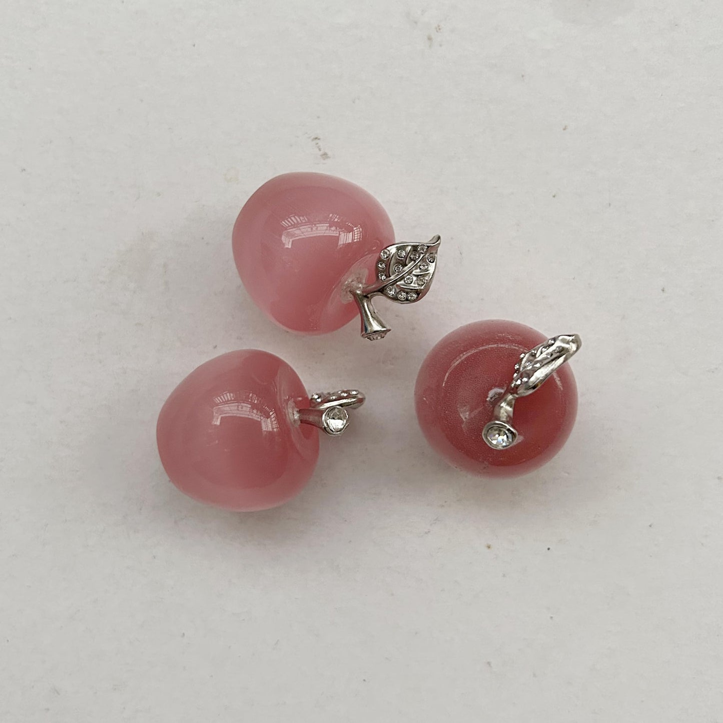 Sunshcat Pink Cat's Eye Stone 1.18 Inchs Apple Crystal and Healing Stone Statues,Room Decoration Christmas Decorations Thanksgiving Gifts Office Gifts Collectibles