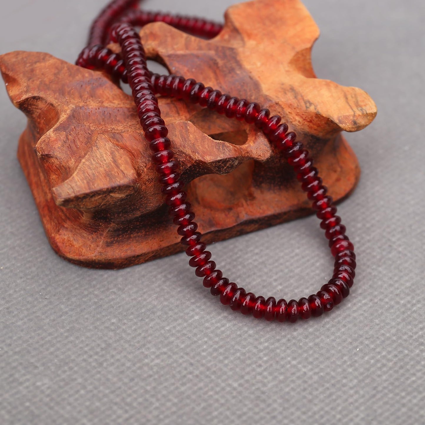 BONNY BOXX 1 Strand (150PCs) Natural 2 * 4mm Garnet Jade Rondelle Beads, Natural Abacus Disk Stone Beads Loose Spacer Gemstone for DIY Bracelet Necklace Jewelry Making