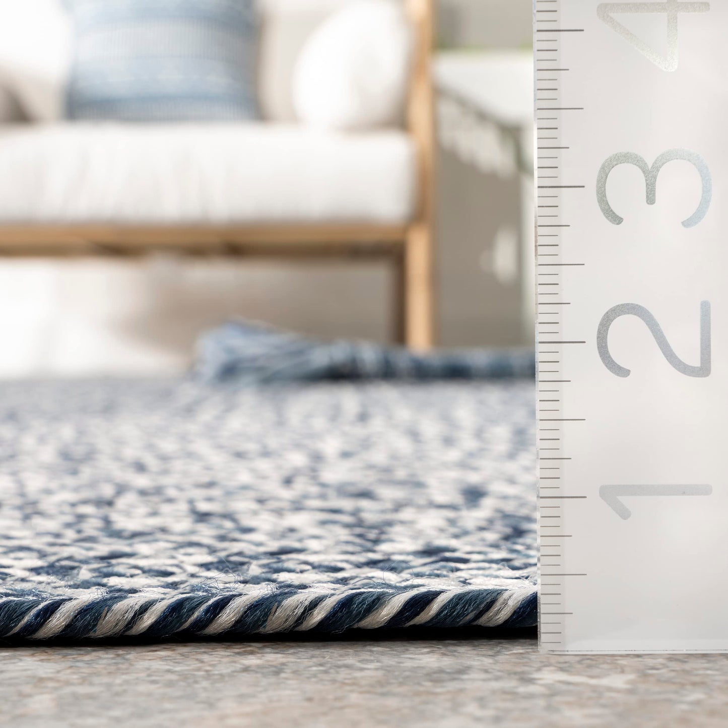 nuLOOM 3' x 5' Solid Hand Braided Indoor/Outdoor Area Rug, Pet-Friendly, High Traffic, Weather Resistant, for Patio, Balcony, Bedroom, Living, Dining Room, Wynn Navy