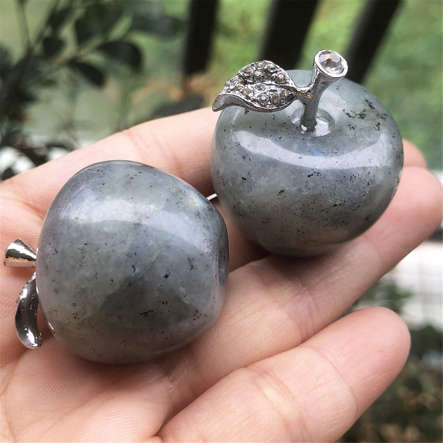 Neyisaa Grey Labradorite Crystal Apple Decor, Healing Crystals Pocket Stone Fruit Figurine Craft Home Decoration 30mm
