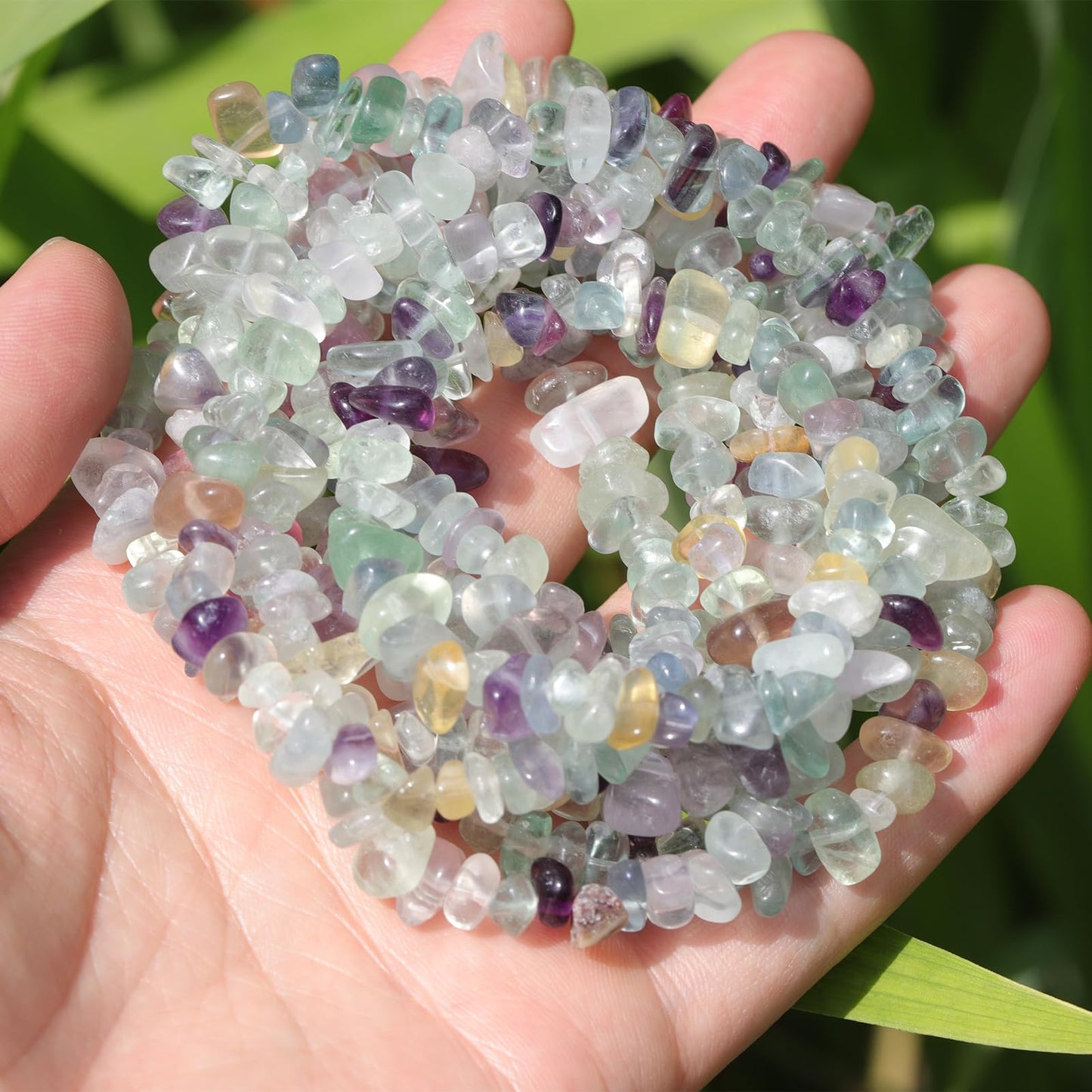 200pcs Natural Irregular Chip Stone Beads 5-8mm Fluorite Pre-Drilled 30-inch Strand Semi-Precious Healing Crystal Beads for DIY Jewelry Making Bracelet Chakra Crafts