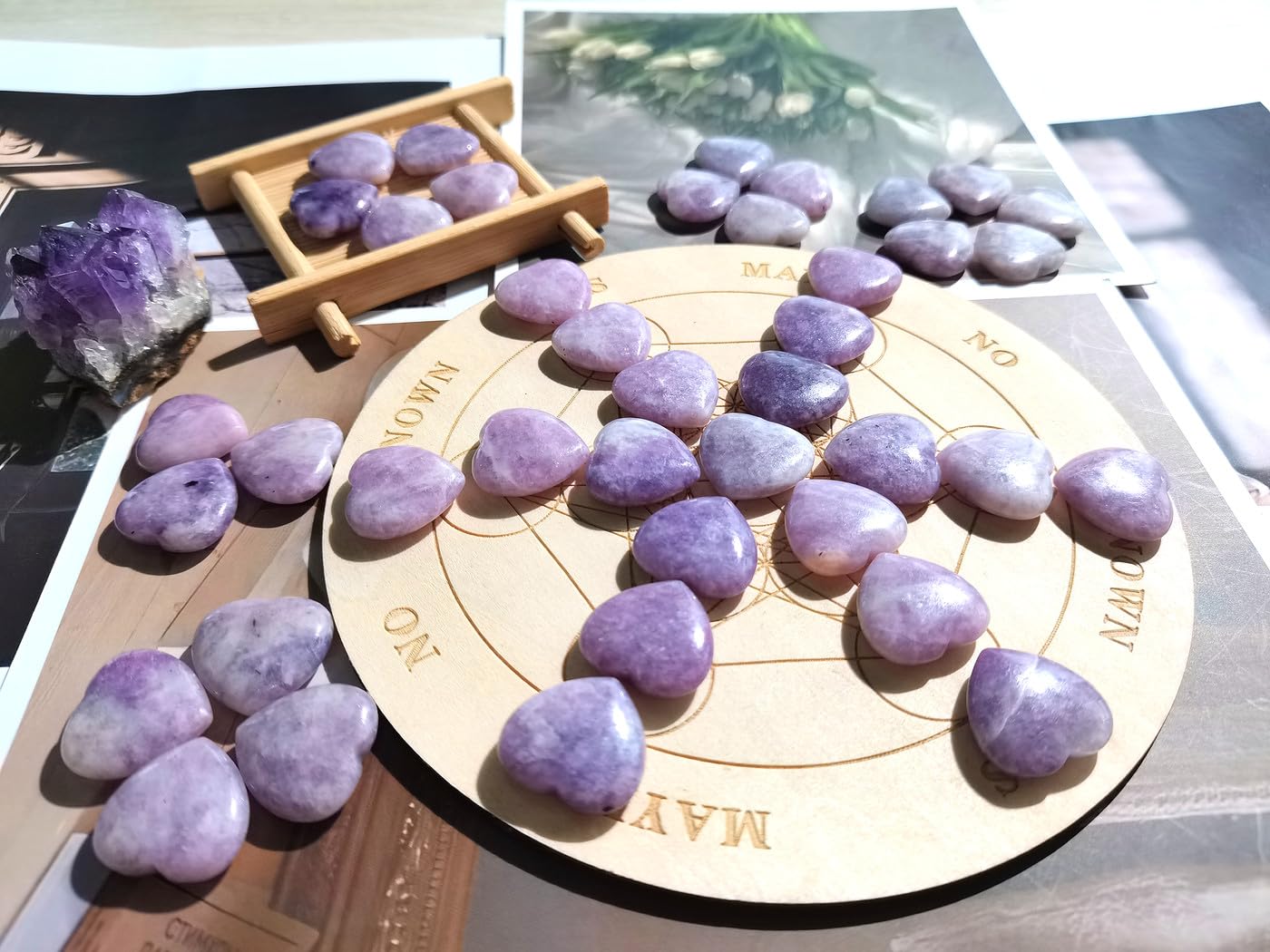 QINJIEJIE 20PCS Lepidolite Heart Stones Crystals Bulk Love Shaped Worry Stone Heart Rock Pocket Polished Palm Gems Crystal Reiki Balancing Wholesale Carved Stone Decor Gift
