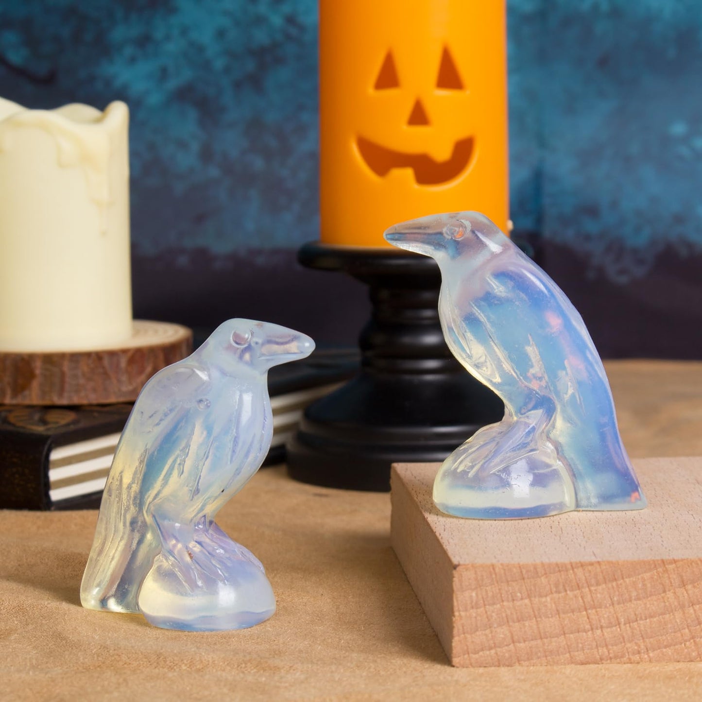 Hguxmcu Opalite Raven Statue,2 Inch Mystical Crow Sculpture Gothic Home Decor,Spiritual Totem Art Healing Crystal Figurine Witchy Altar Decor Dark Academia Collectible