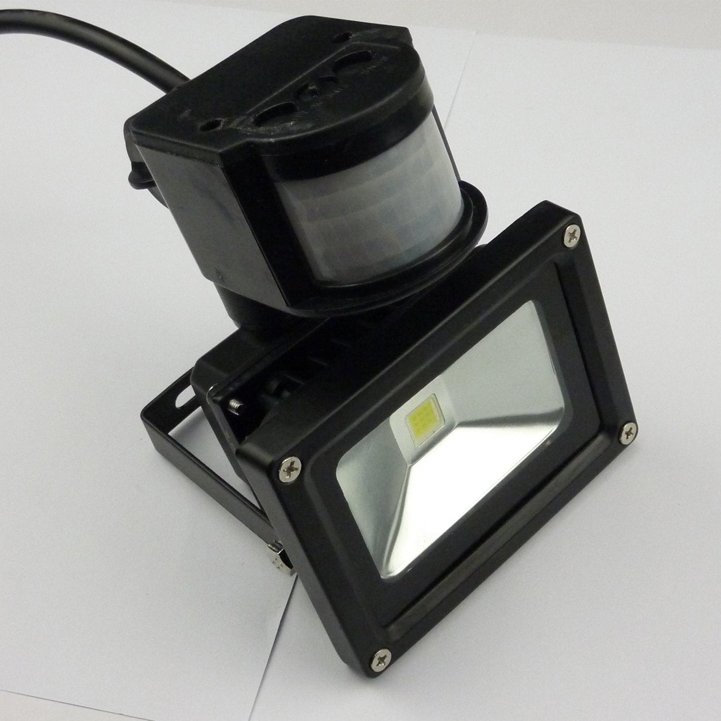 10W Outdoor PIR LED Security Light Flood Light - 39ft Detection Range 180 Degree PIR Motion Sensor - Warm White - Waterproof IP65