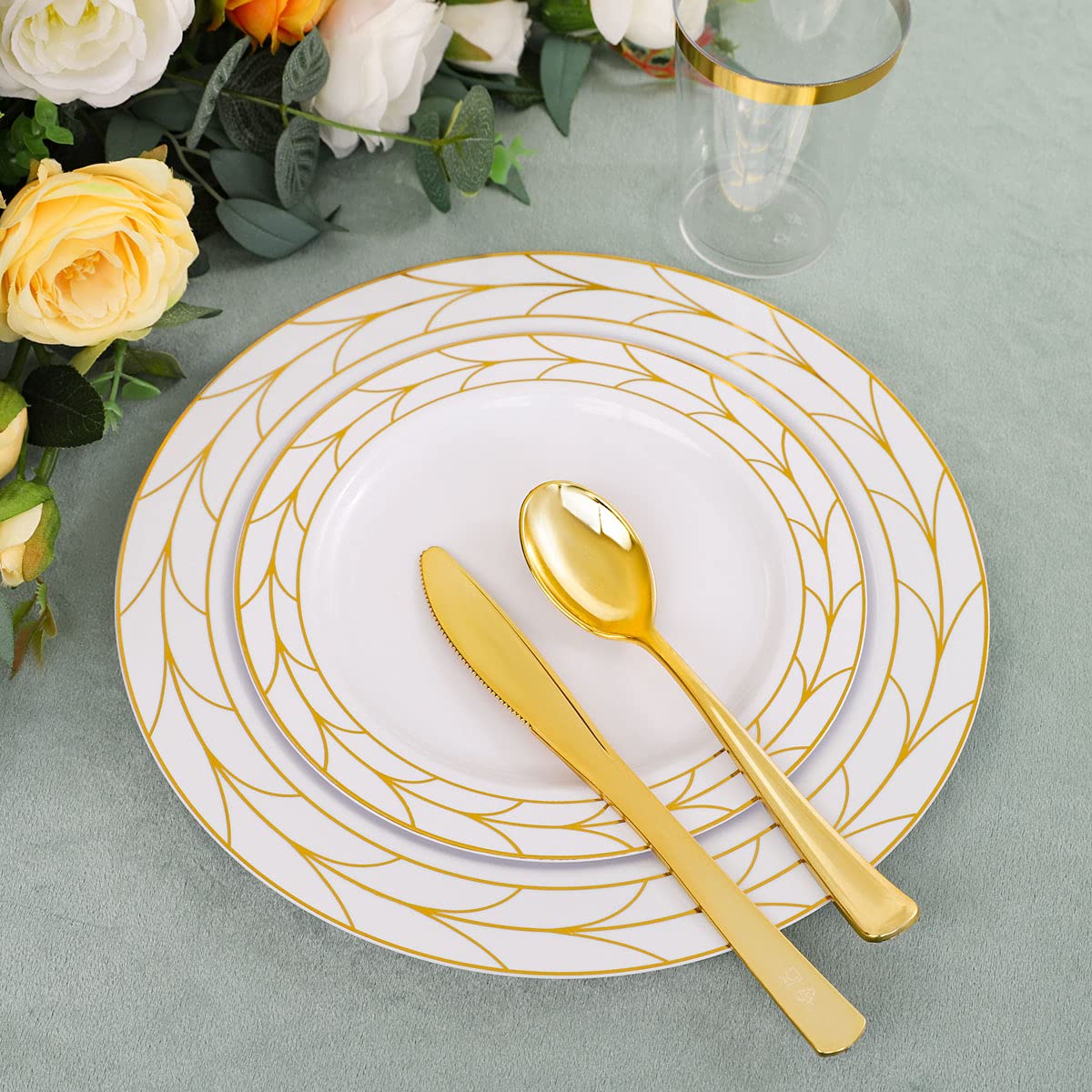 COLOSUS 175pcs Disposable Gold Plastic Plates and Silverware set Include Plastic Dinner Plate/Dessert Plate/Gold Silverware/Cup/Napkins 25pcs of each, New Year Dinnerware Set for 25guests.