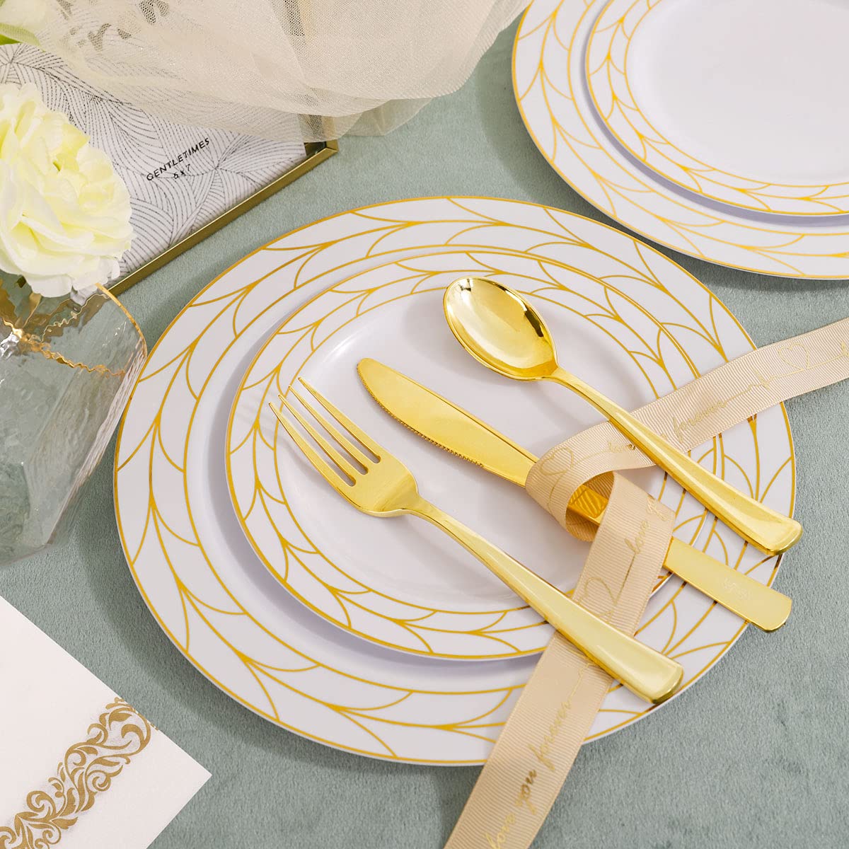 COLOSUS 175pcs Disposable Gold Plastic Plates and Silverware set Include Plastic Dinner Plate/Dessert Plate/Gold Silverware/Cup/Napkins 25pcs of each, New Year Dinnerware Set for 25guests.