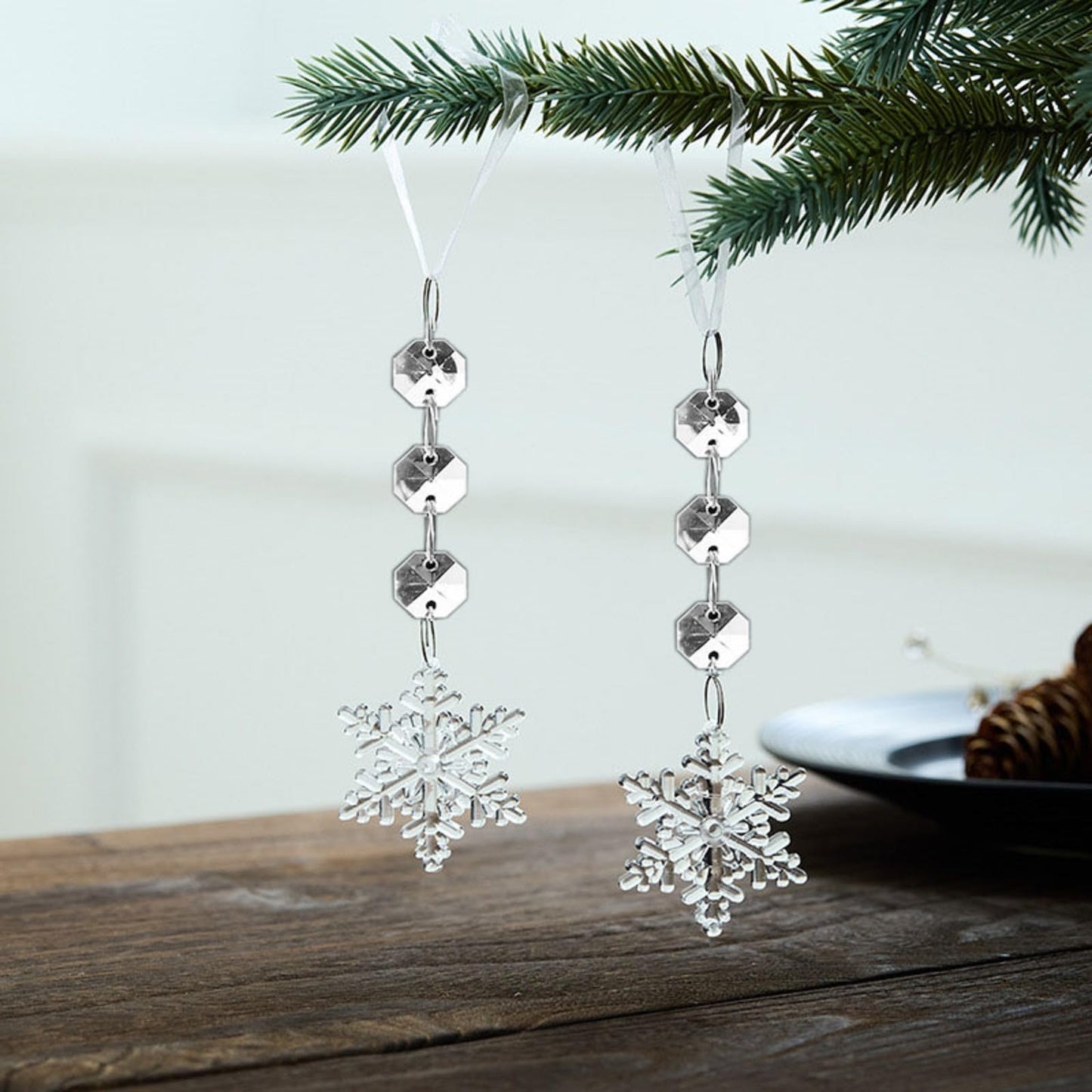 MIAO JIN 20 Pcs Plastic Winter Snowflake Drip Ornaments Xmas Tree Hanging Decorations for Christmas Tree Wedding Birthday Party Home Window Door Decorations (Transparency)