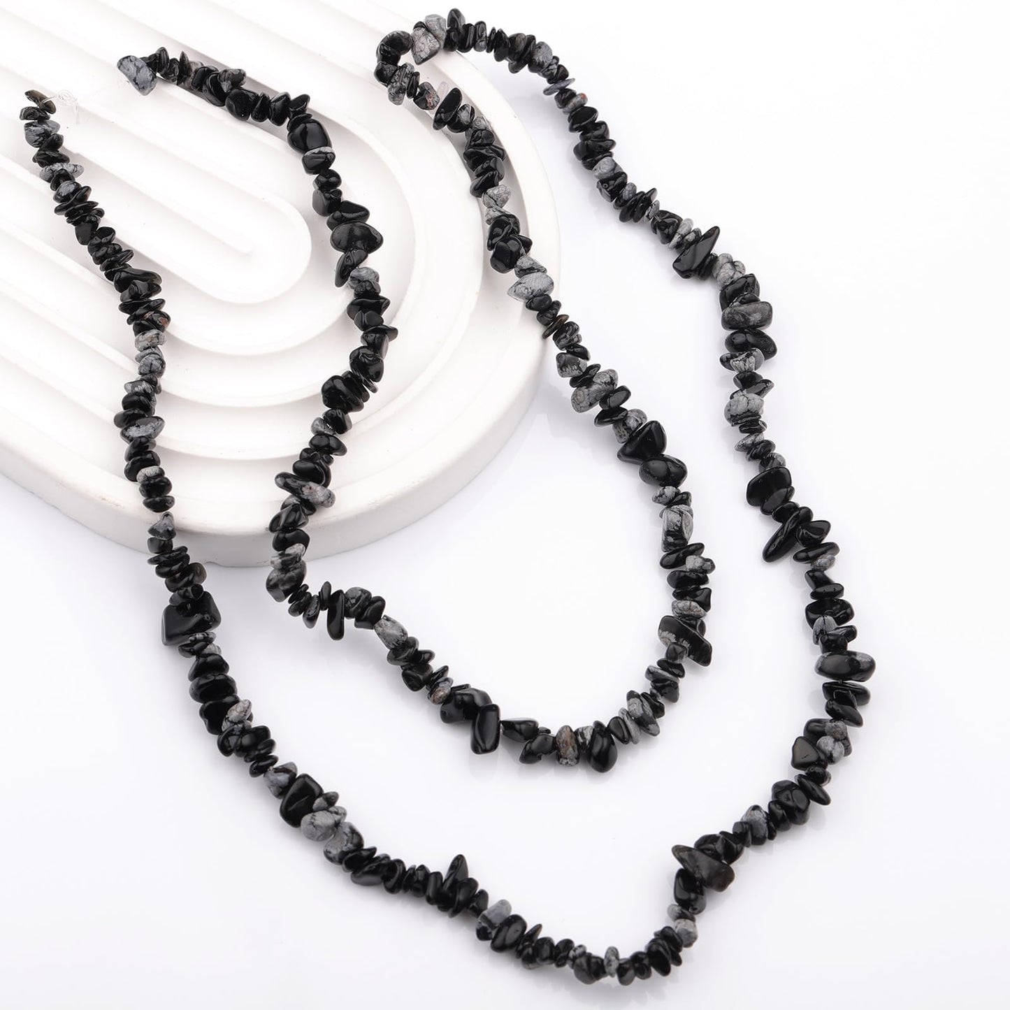 200pcs Natural Irregular Chip Stone Beads 5-8mm Pre-Drilled 30-inch Strand Semi-Precious Healing Crystal Beads for DIY Jewelry Making Bracelet Chakra Crafts Snowflakes