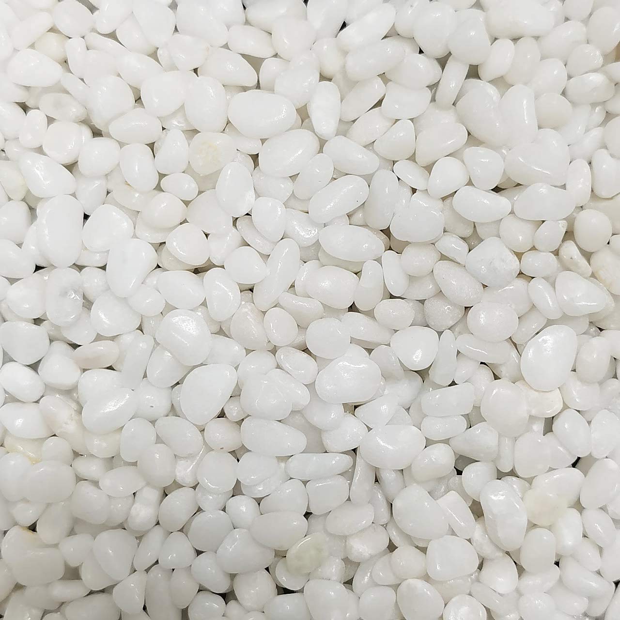 OUPENG Natural Polished Decorative White Pebbles - Small Stones 3/8" Gravel Size,River Rocks Pebbles for Plants, Home DIY Decor,Aquarium Gravel,Vase Fillers,Fairy Garden,Landscaping Outdoor Stones.