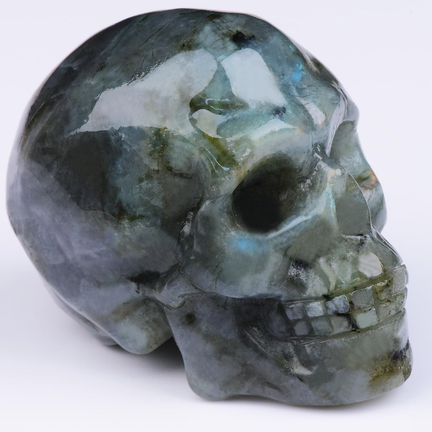 QLRSUXN 2 Inch Labradorite Crystal Skulls Decor,Human Skull Sculpture Statues Healing Crystal Decor,Halloween Skull Figurines,Home Office Decoration Christmas Meditation Gifts for Men Women