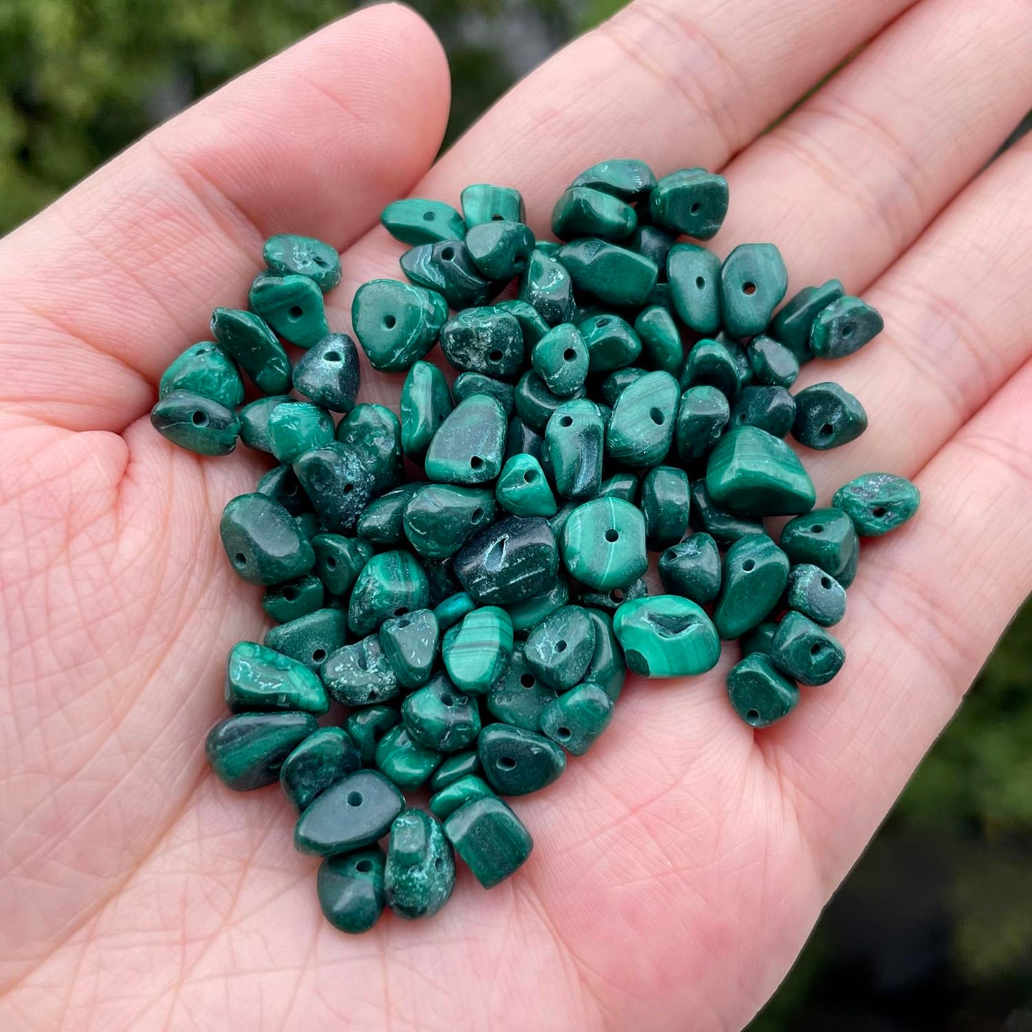 NITOPUPU 30in Malachite Natural Chip Stone Beads 5-8mm About 230pcs, Irregular Drilled Dark Green Bead for Bracelets Jewelry Making Supplies for Adults, DIY Crafts.