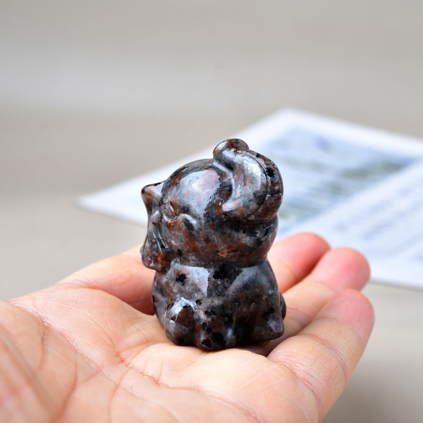 DZJXBZhu Flaming Stone Elephant Crystal Statue Healing Crstal Meditation Pocket Figurine Statue Natural Gemston Hand Carved Polished Home Room Office Desk Decoration Gift Collect