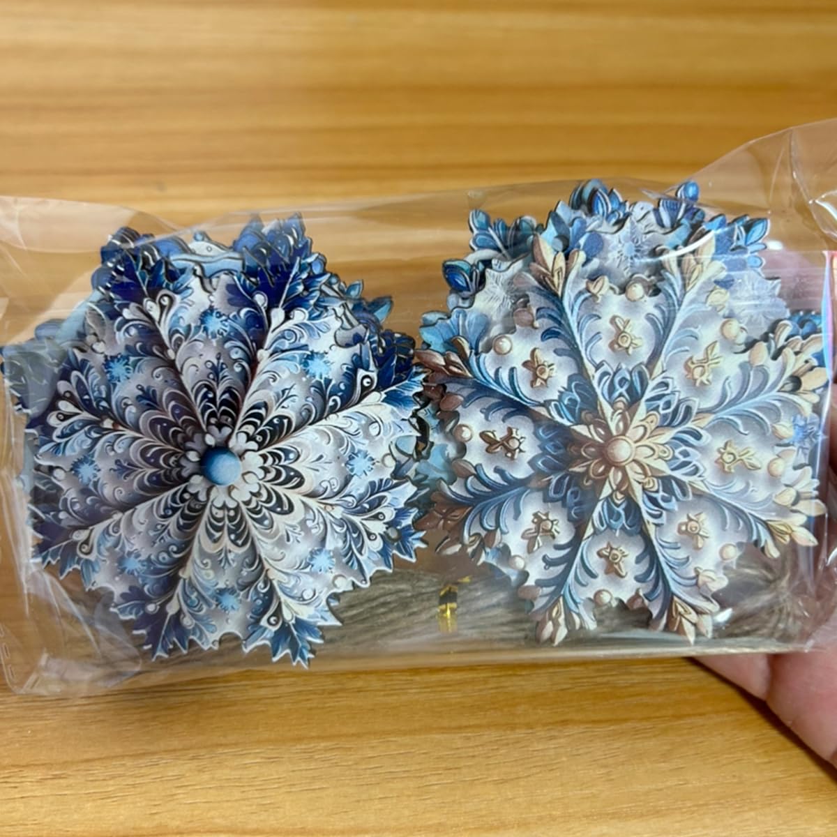 12Pcs Christmas Tree Decorations Christmas Snowflake Wooden Ornaments Christmas Decor Creative Blue Snowflake Christmas Ornaments for Tree Winter Home Decoration Holiday Party DIY Crafts