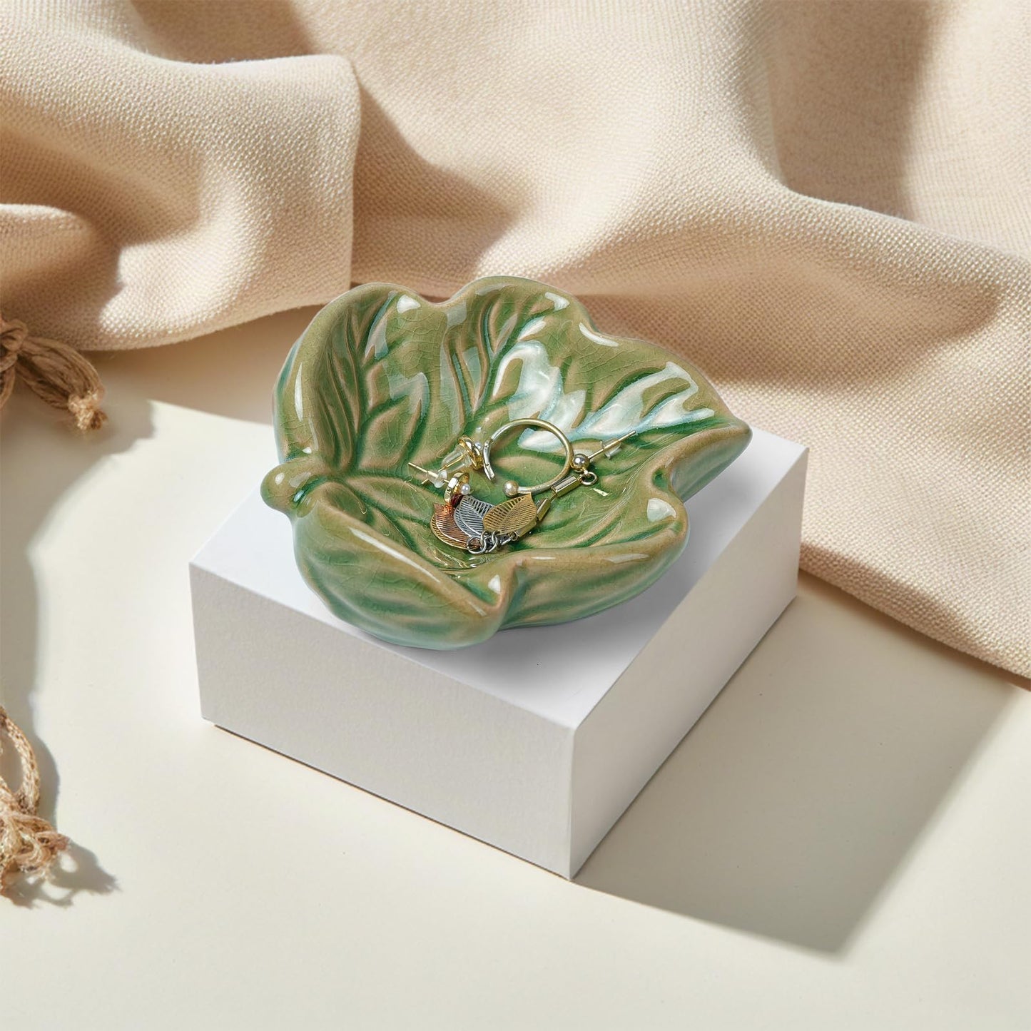 Zaposcca Jewelry Tray, Ceramic Leaves Jewelry Dish, Ring Holder Dish, Small Trinket Tray, Washable Key Bowl(Green)