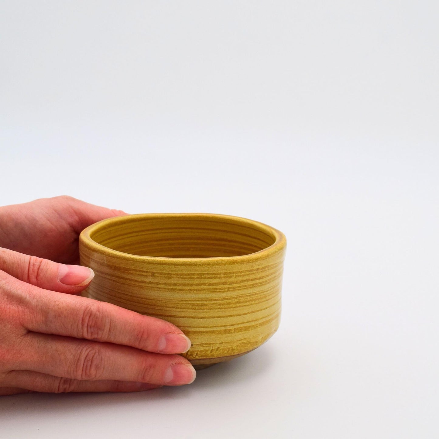 Product of Gifu Japan Ceramic Matcha Bowl, Handmade Chawan Japanese Green Tea Cup, Matcha Mixing Bowl, 400ml 13.6 oz, Brush Stroke Pattern, Red