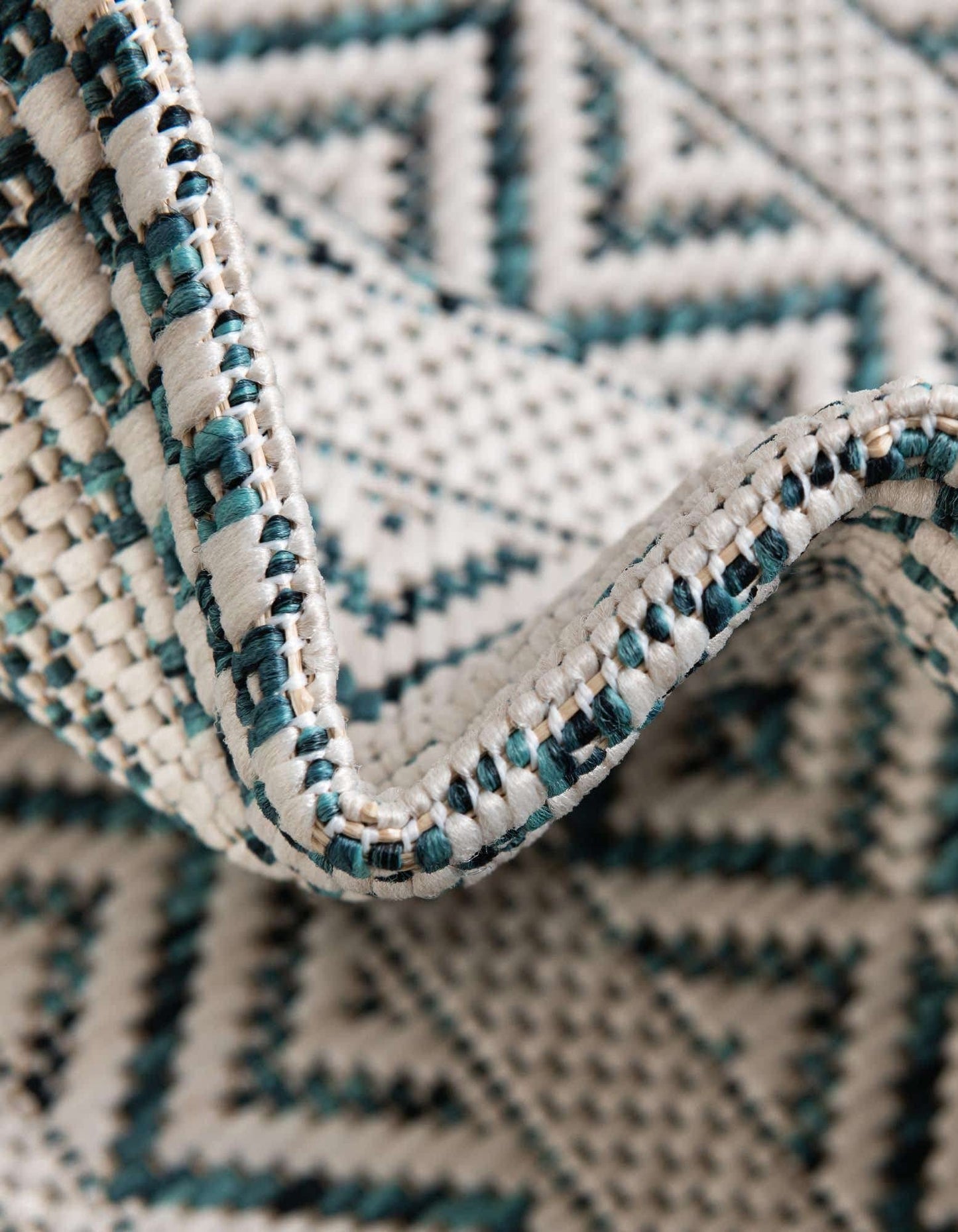 Unique Loom Outdoor Striped Collection Area Rug - Maia (4' 1" x 6' 1" Rectangle, Teal/Ivory)