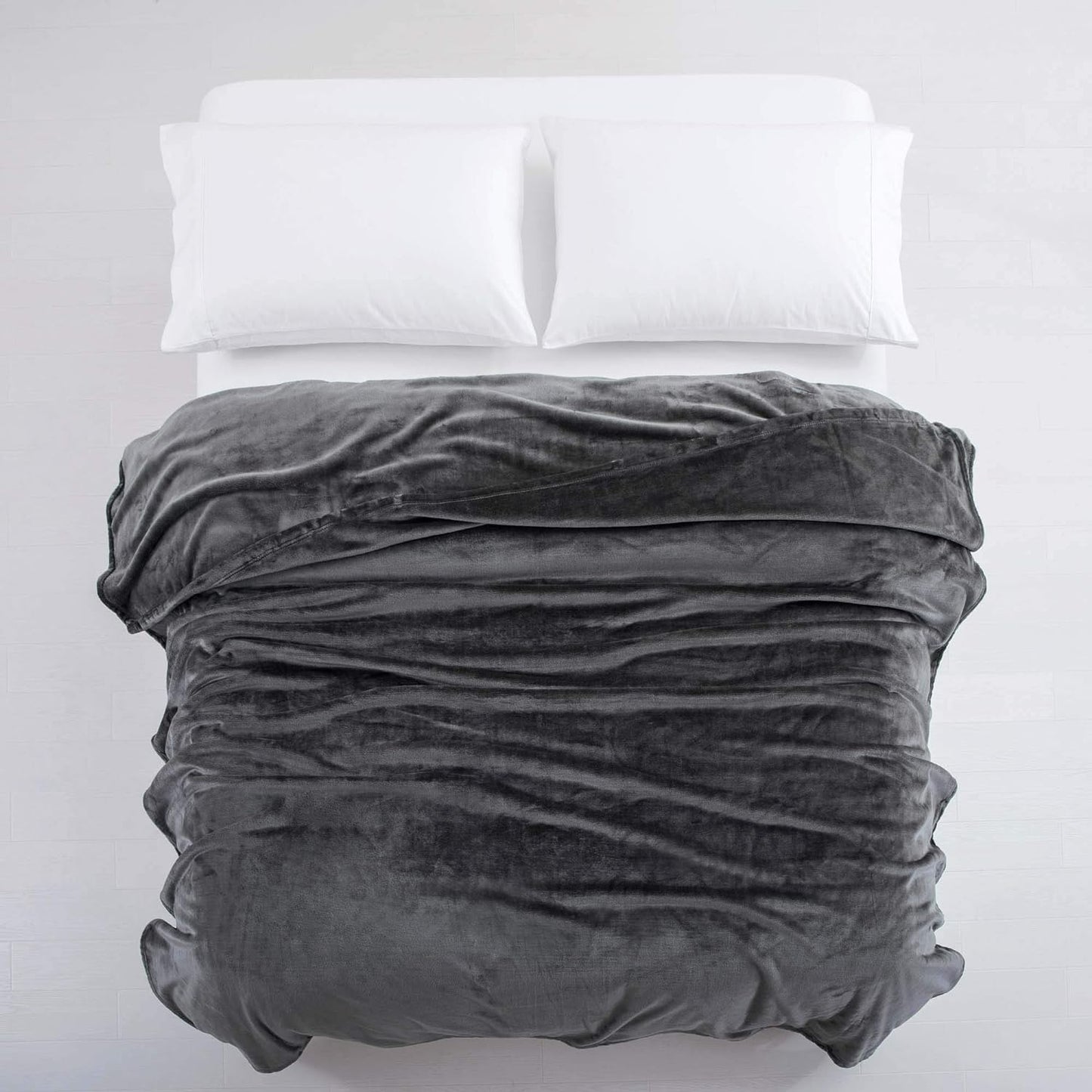 IR Imperial Rooms Fleece Blanket - Super Soft Fluffy Dark Grey Throw Blanket for Sofa and Bed - Warm and Cozy Lightweight 400 GSM Microfiber Bed Throws Blankets, 50x60 Inches (Throw/Travel)