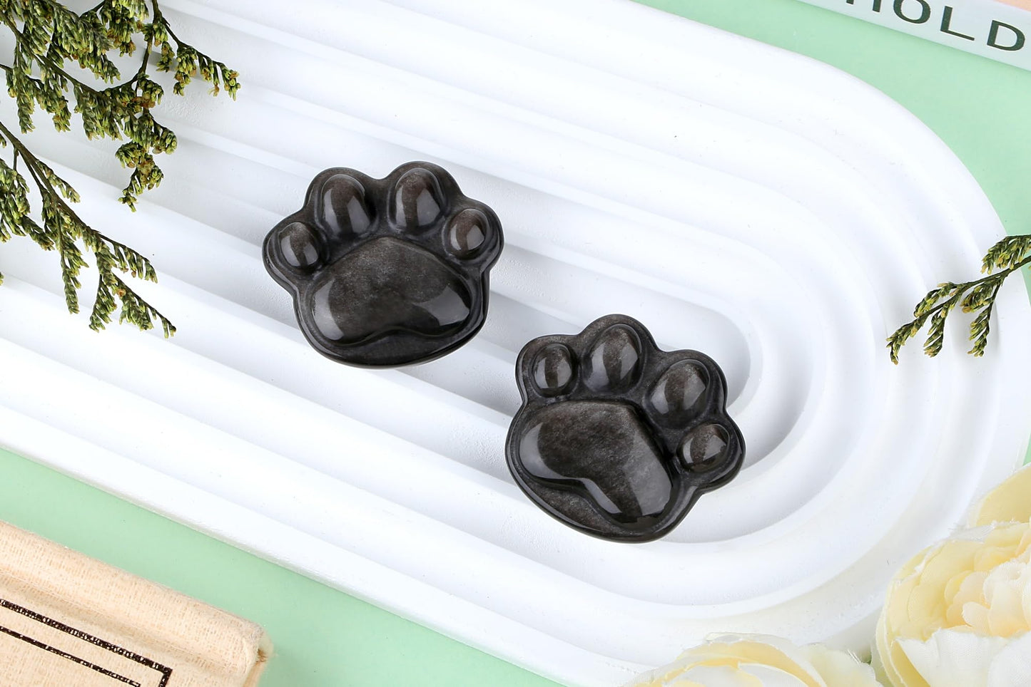 NUKAYAI Silver Obsidian Cat Paw Figurines Carved Statue Worry Stone for Sculpture Crystals and Healing Stones Decoration Anxiety Relief Items Gemstones Carved for Cat Lovers Women