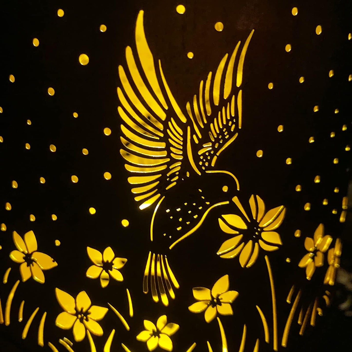 Mothers Day Gifts, Birthday Gifts for Women, Solar Lanterns Outdoor Waterproof, Hummingbird Garden Decor Metal Hanging Decorative Solar Lights for Patio Yard, Gardening Gifts for Women Mom Grandma