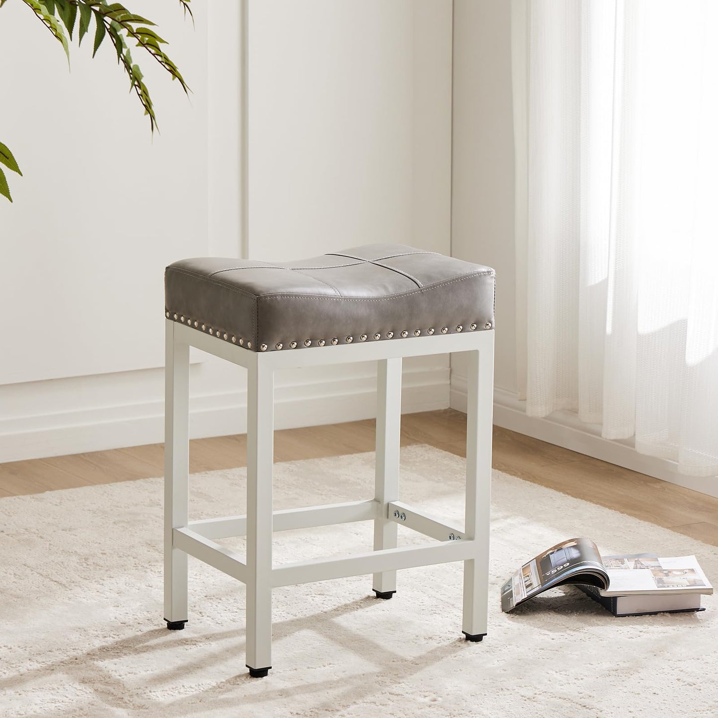 DUMOS Saddle Bar Stools Set of 2, 24 Inch Counter Height Stools with Curved PU Leather Surface, 3.7" Thick Upholstery Bar Height Stools with Footrest for Kitchen Island, Dining, Cafe, Gray