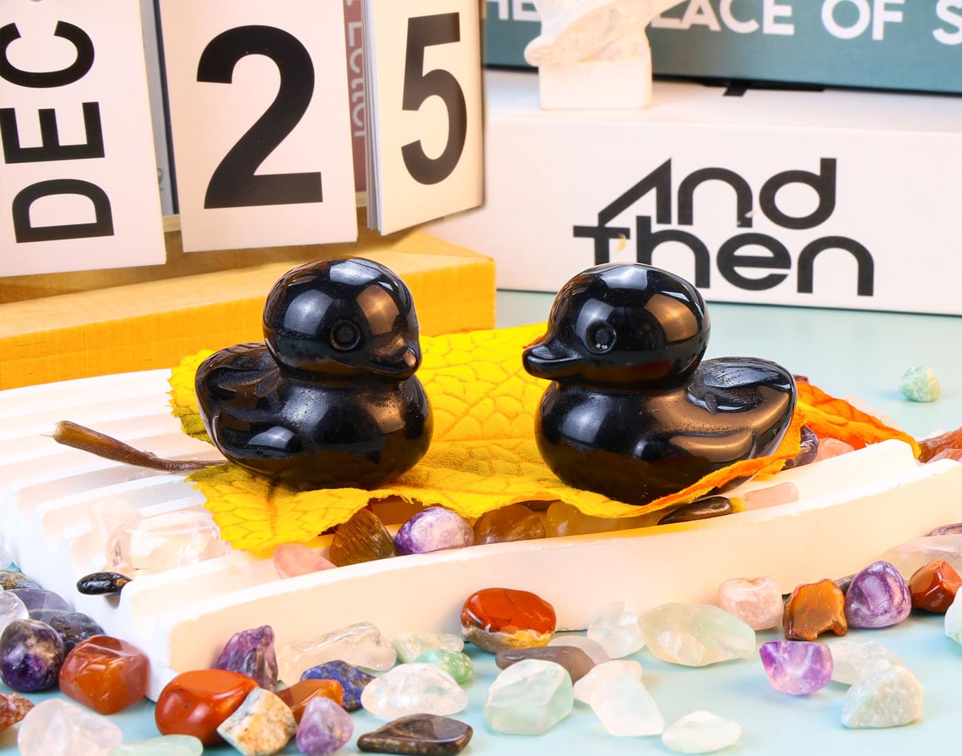 DUQGUHO Duck Figurine Statue Funny Deocr Gifts Black Obsidian Crystals Stones Lucky Duck Collectible for Mom Gifts Home Desk Office Deocration 1PC