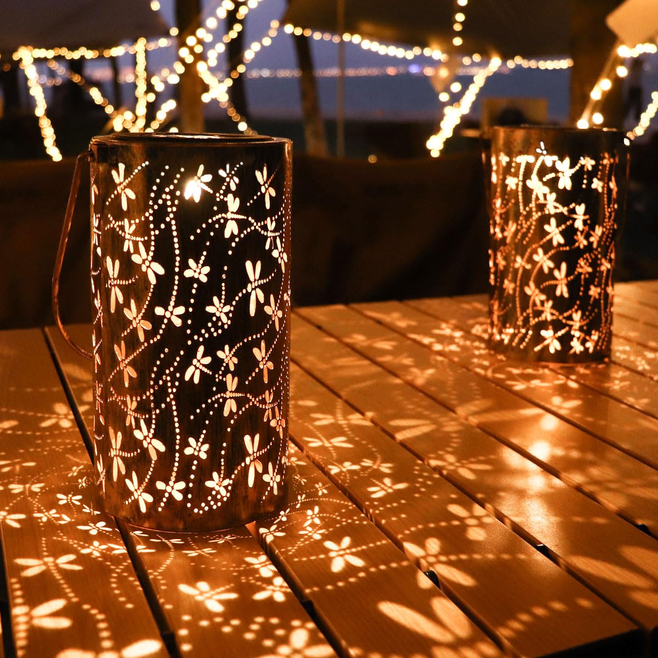 AZEEBOI 2 Pack Solar Lanterns Outdoor Waterproof Dragonfly Lantern Garden Decor Birthday Gifts for Women Mom Grandma Hanging Solar Lights Metal Decoration for Yard, Patio, Backyard, Porch