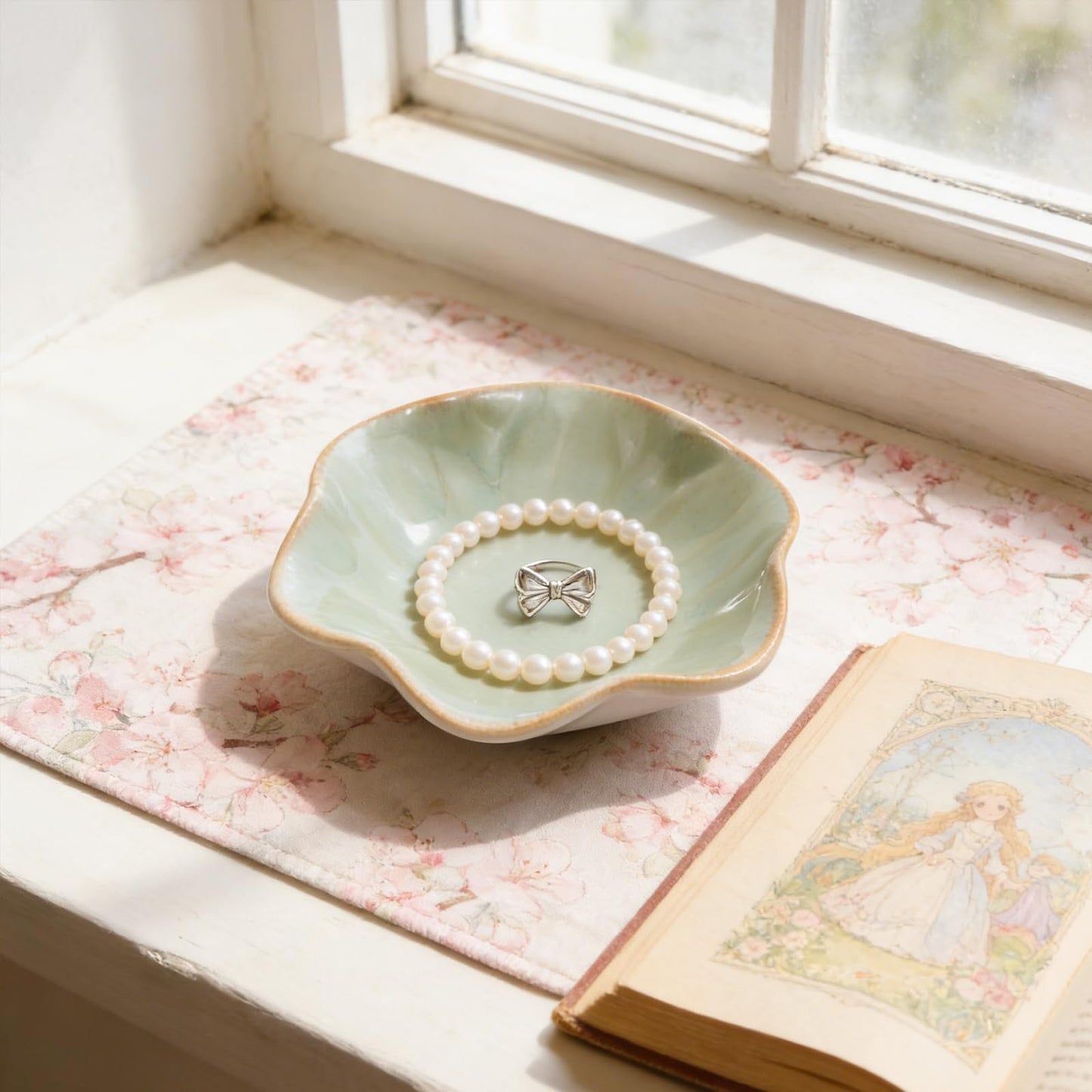 YUYUDEHM Ceramic Trinket Dish, Jewelry Dish Tray, Ceramic Ring Dish, Small Trinket Tray for Earrings Rings Necklaces Watch Keys (Green)