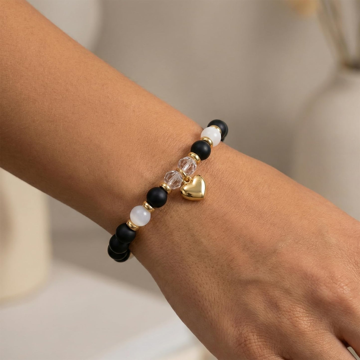 Tyebiva Gift for Love Gold Heart Black Agate Natural Stone Bead Bracelets for Women，Dainty Handmade Lucky Healing Crystal Beads Charm Inspirational Bracelet Friendship Anniversary Fashion Accessories Jewelry