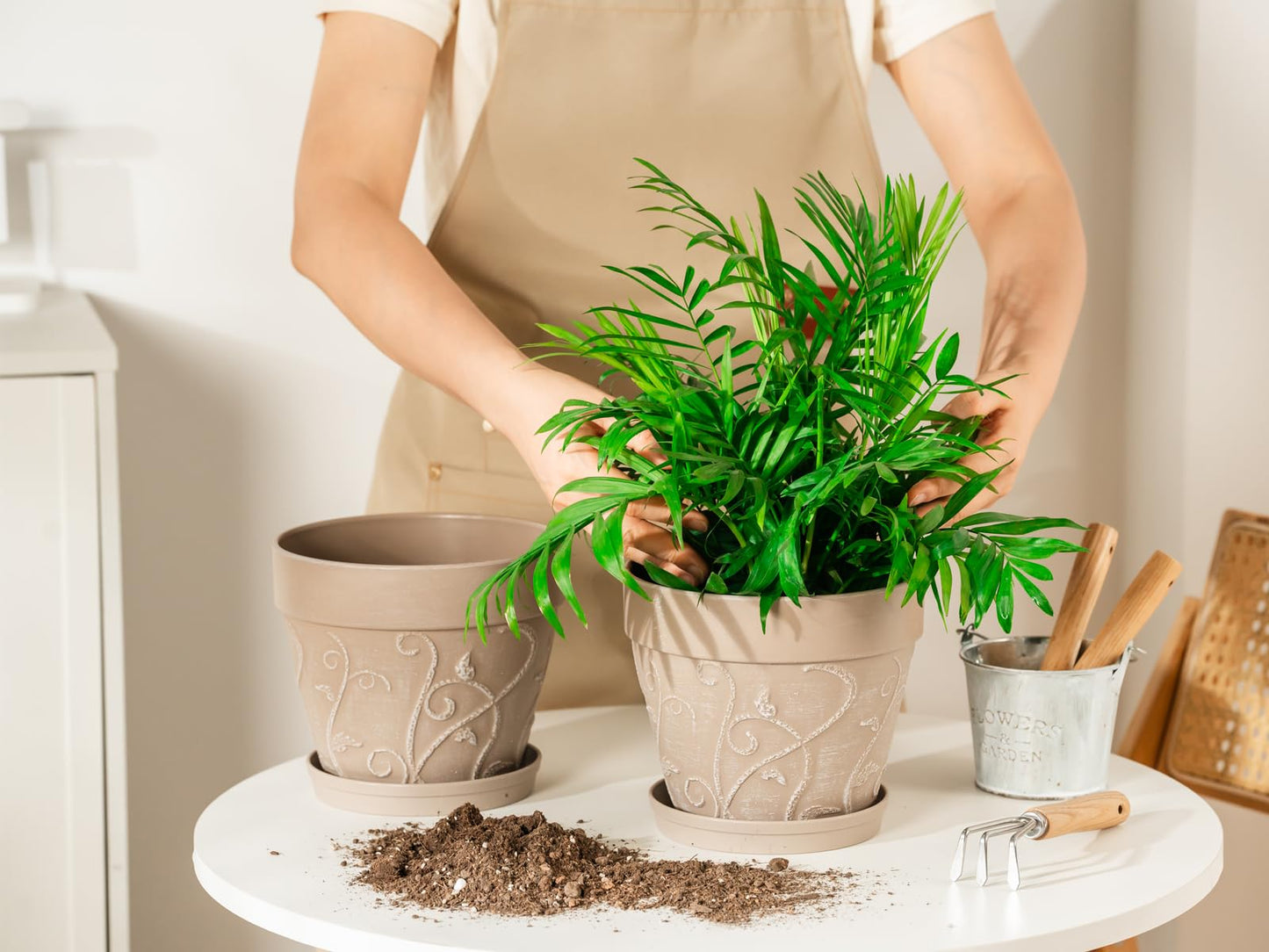 Melphoe Plant Pots Indoor with Drainage & Saucer, 2Pack 7 inch Flower Pots Outdoor Planters for Indoor Plants Garden Home Decor Cactus Succulent, Rigid Plastic (Imitation-Terracotta) Vine-Embossed