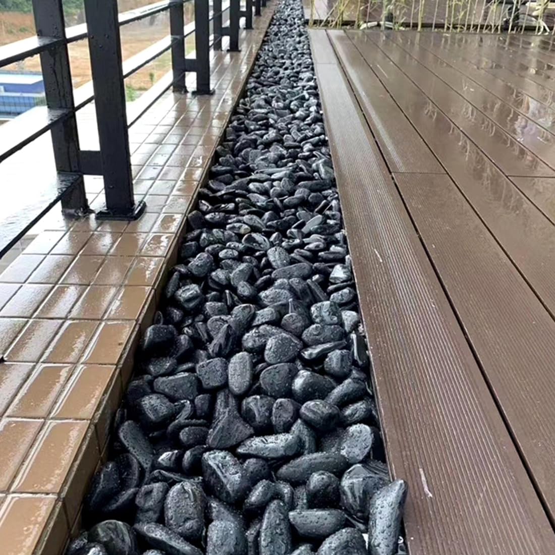 YISZM 5lbs Black Pebbles for Plants, 2-3 Inch High Polished Natural Large River Rocks for Landscaping, Decorative Stones Vase Filler Fish Tank Aquariums Garden Outdoor and Indoor DIY