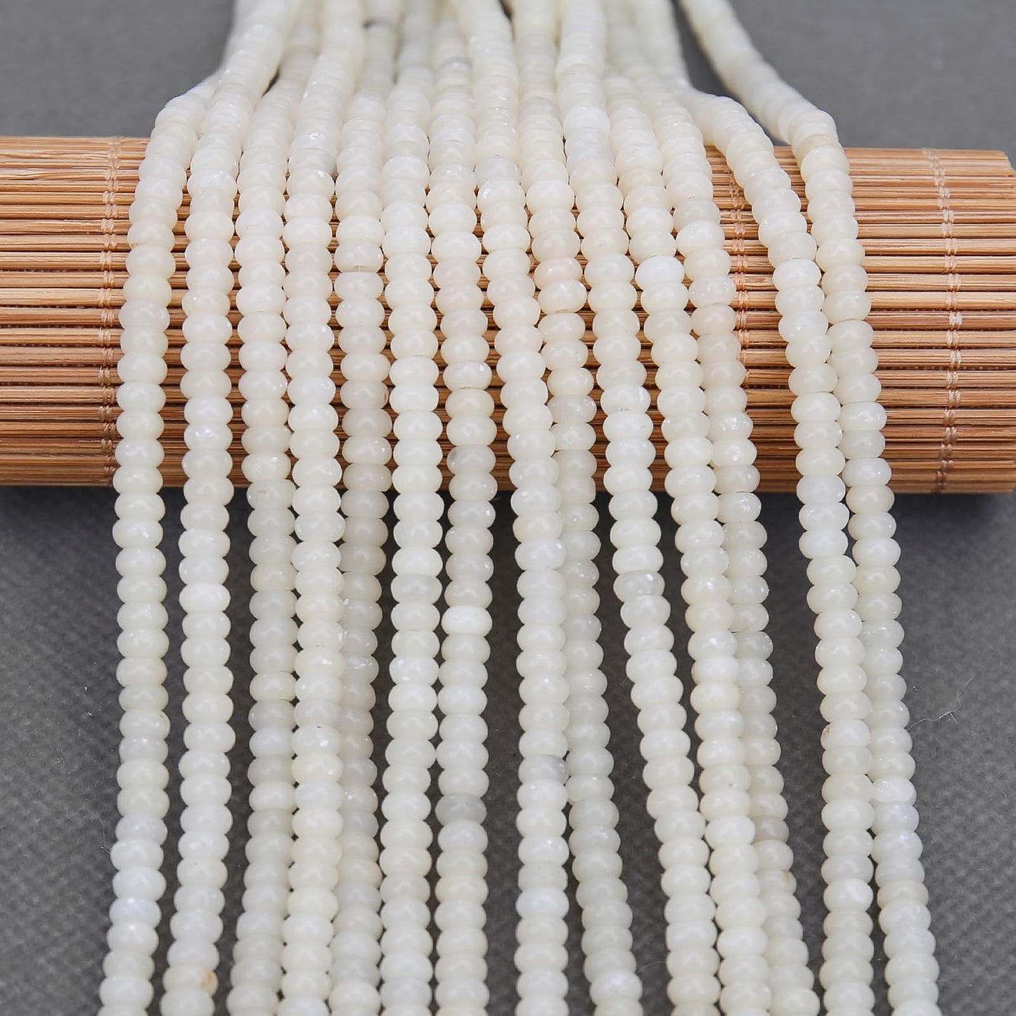 BONNY BOXX 1 Strand (150PCs) Natural 2 * 4mm White Opal Rondelle Beads, Natural Abacus Disk Stone Beads Loose Spacer Gemstone for DIY Bracelet Necklace Jewelry Making
