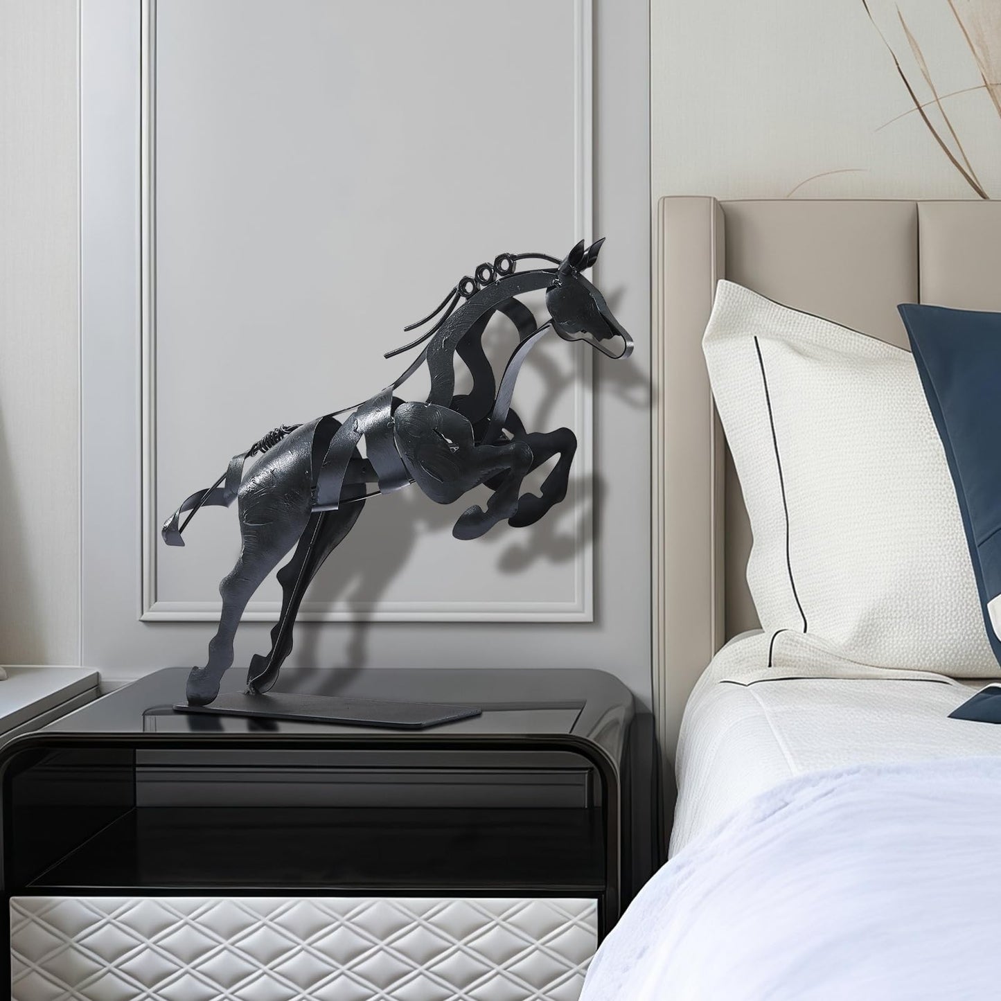 SunBlogs Art Horse Statue, Unique Metal Art Handmade Sculpture for Home Decor, Rustic Decor, Gifts for Horse Lovers (Black)