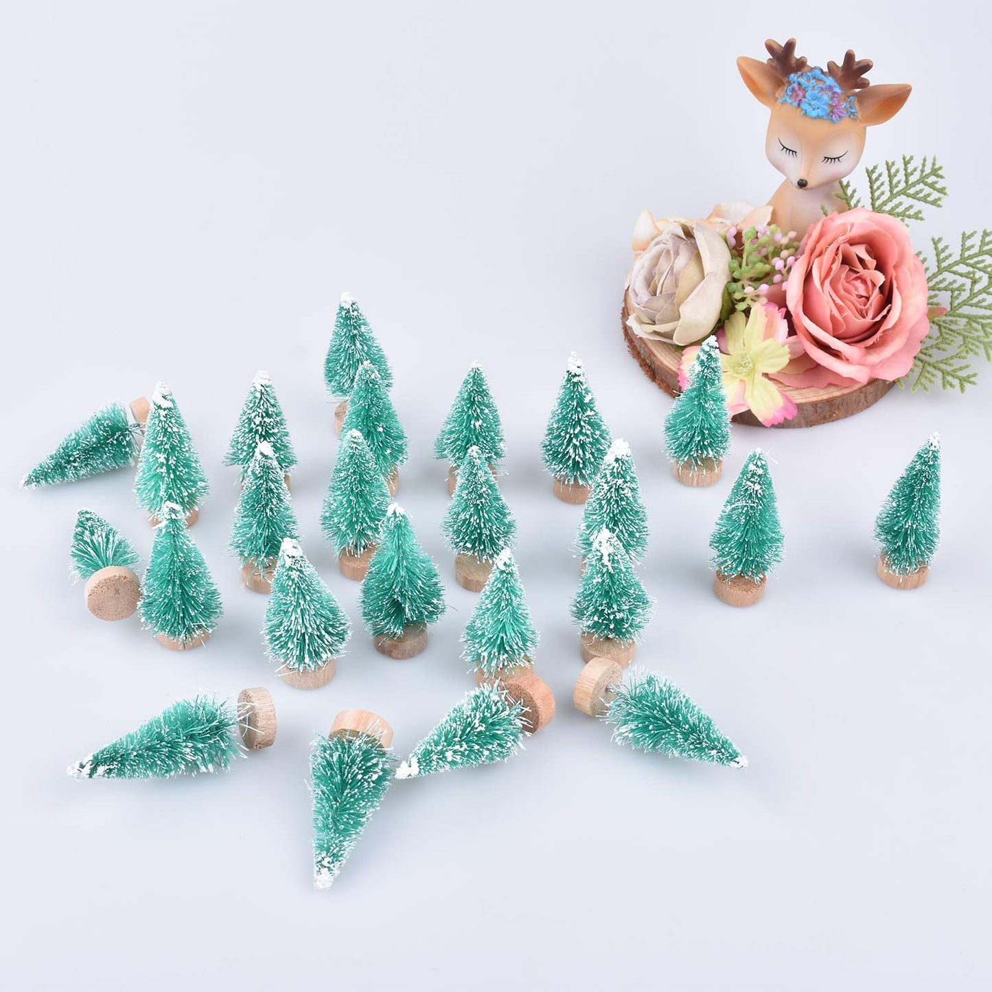 24 Pieces Artificial Mini Christmas Sisal Snow Frost Trees with Wood Base Bottle Brush Trees Plastic Winter Snow Ornaments Tabletop Trees for Christmas Party Home Decoration (Green)