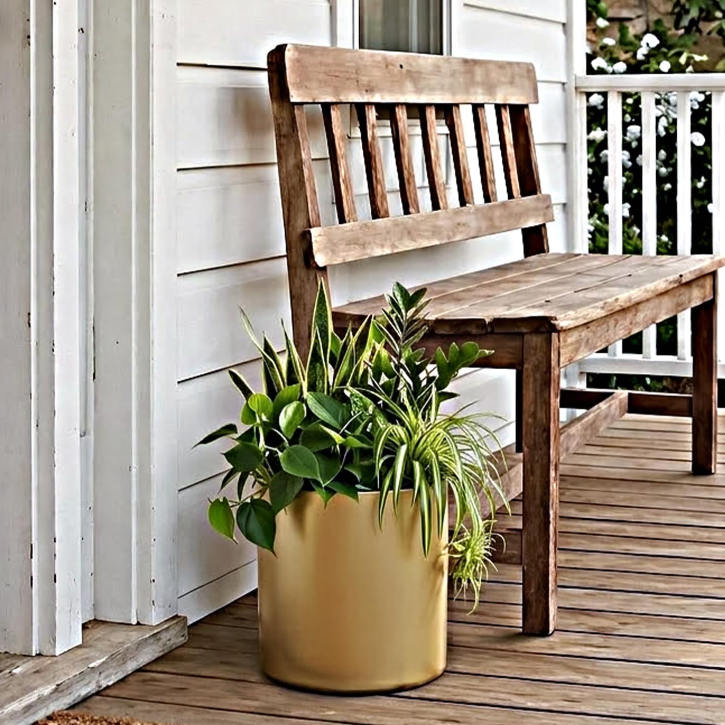 Rioneta Metal Plant Pot with Drainage Hole,Mid Century Modern 7 inch Round Pot Indoor Outdoor Planters Gift for Decorative Pots of Tabletop Living Room Bedroom Gold