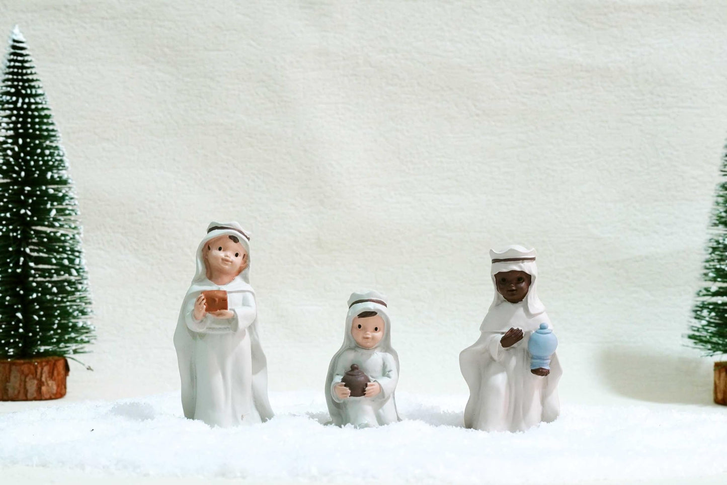 ENNAS Little People Nativity Set – 12-Piece Mini Christmas Nativity Scene Set, Indoor Holiday Manger Figures for Tabletop Decor, White Nativity Figurines