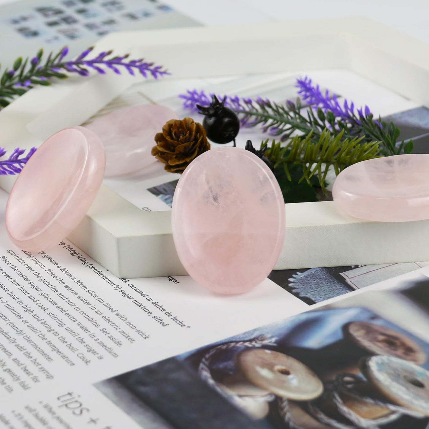 Nvzi Worry Stones Rose Quartz Crystals for Kids, Chakra Crystals and Healing Stones, Oval Palm Stone, Thumb Stone, Crystals for Beginners, Spiritual Gifts for Women, Meditation Accessories (1PCS)