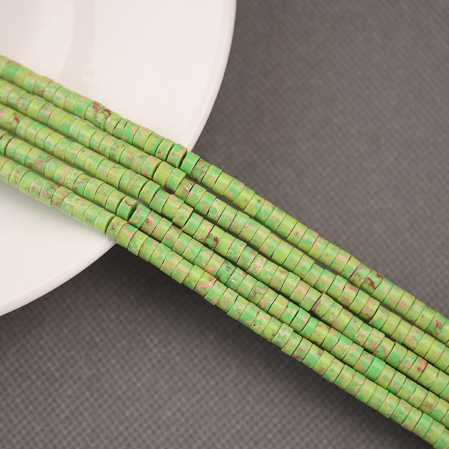 BONNY BOXX 150PCs Natural Green Imperial Jasper Spacer Beads, Loose Semi Precious Flat Round Gemstone Heishi Disc Stone Beads for Beading Jewelry Making 4mm*2mm